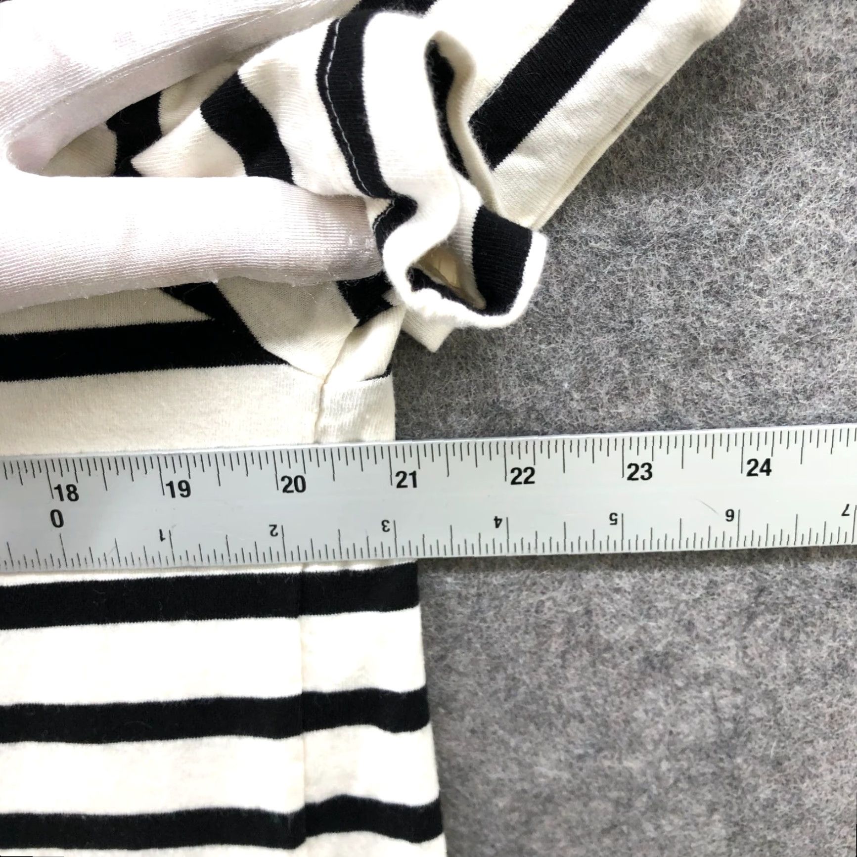 H&M H&M Shirt Dress Womens M Black White Striped Short Sleeve Mini Tunic Dress Womens M Black White Striped Short Sleeve Knit Cotton Crew Neck Size M / US 6-8 / IT 42-44 - 5 Thumbnail