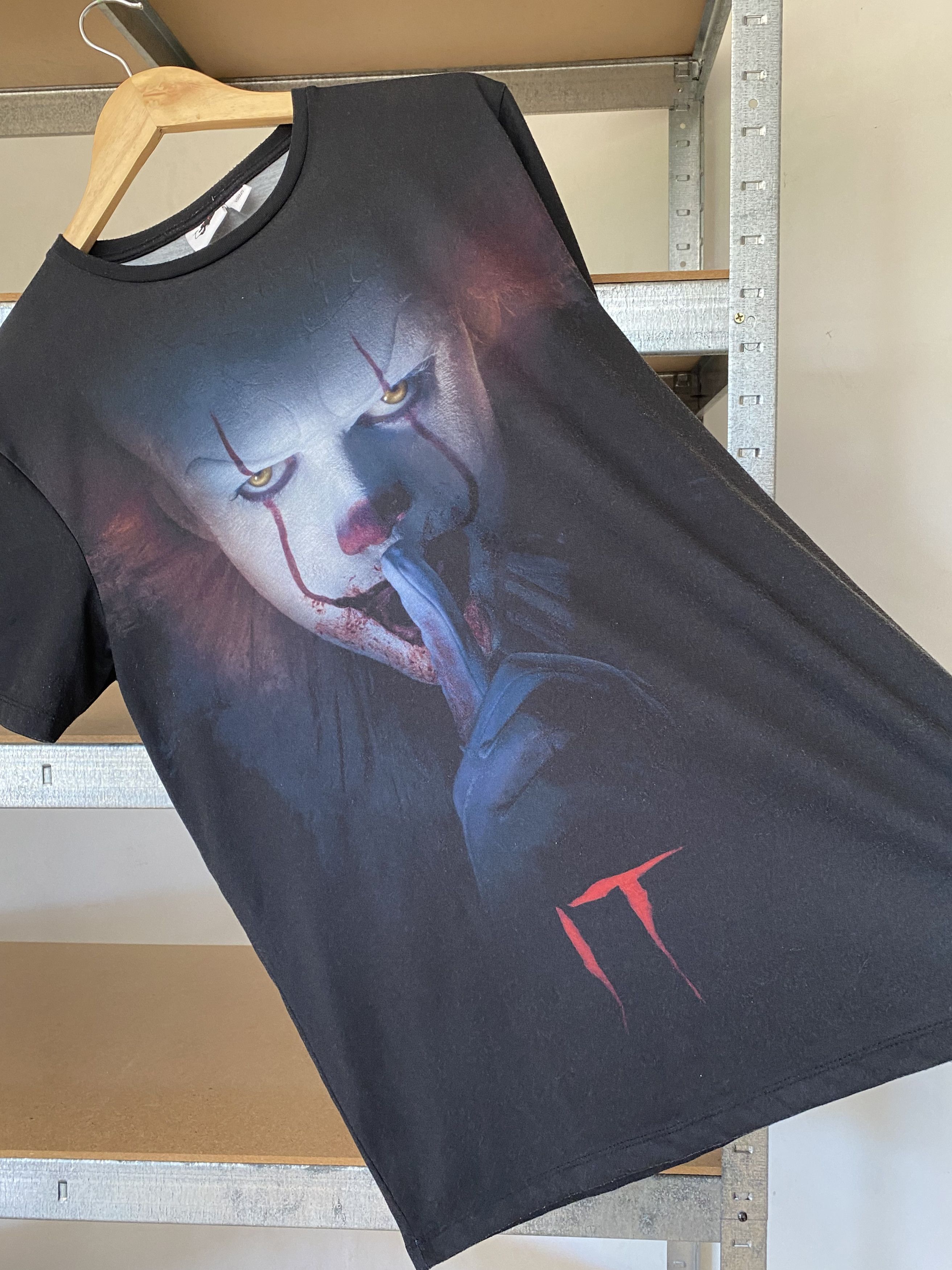 Expert Horror Vintage 2000s It Horror Movie All Over Print T-shirt Size US M / EU 48-50 / 2 - 9 Thumbnail