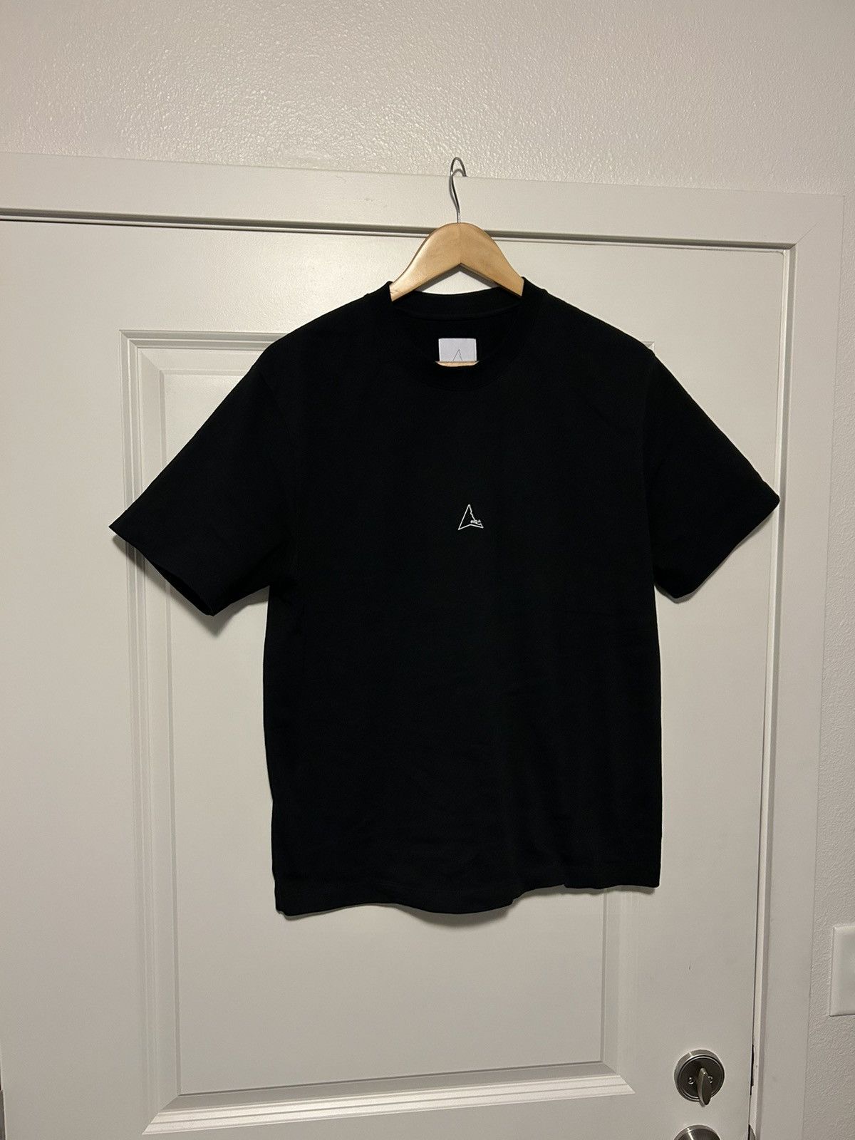Tシャツ・カットソー ROA Men T-shirt Black RBMW0254JY22 BLK0001 ROA ROA Men T-Shirts RBMW0254JY22 BLK0001 BLACK | Grailed