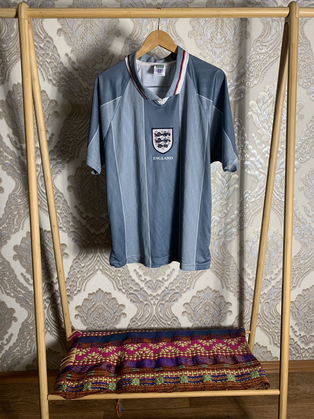 Vintage VERY RARE UMBRO ENGLAND RETRO SOCCER JERSEY MANCHESTER 90s Size US L / EU 52-54 / 3 - 1 Thumbnail