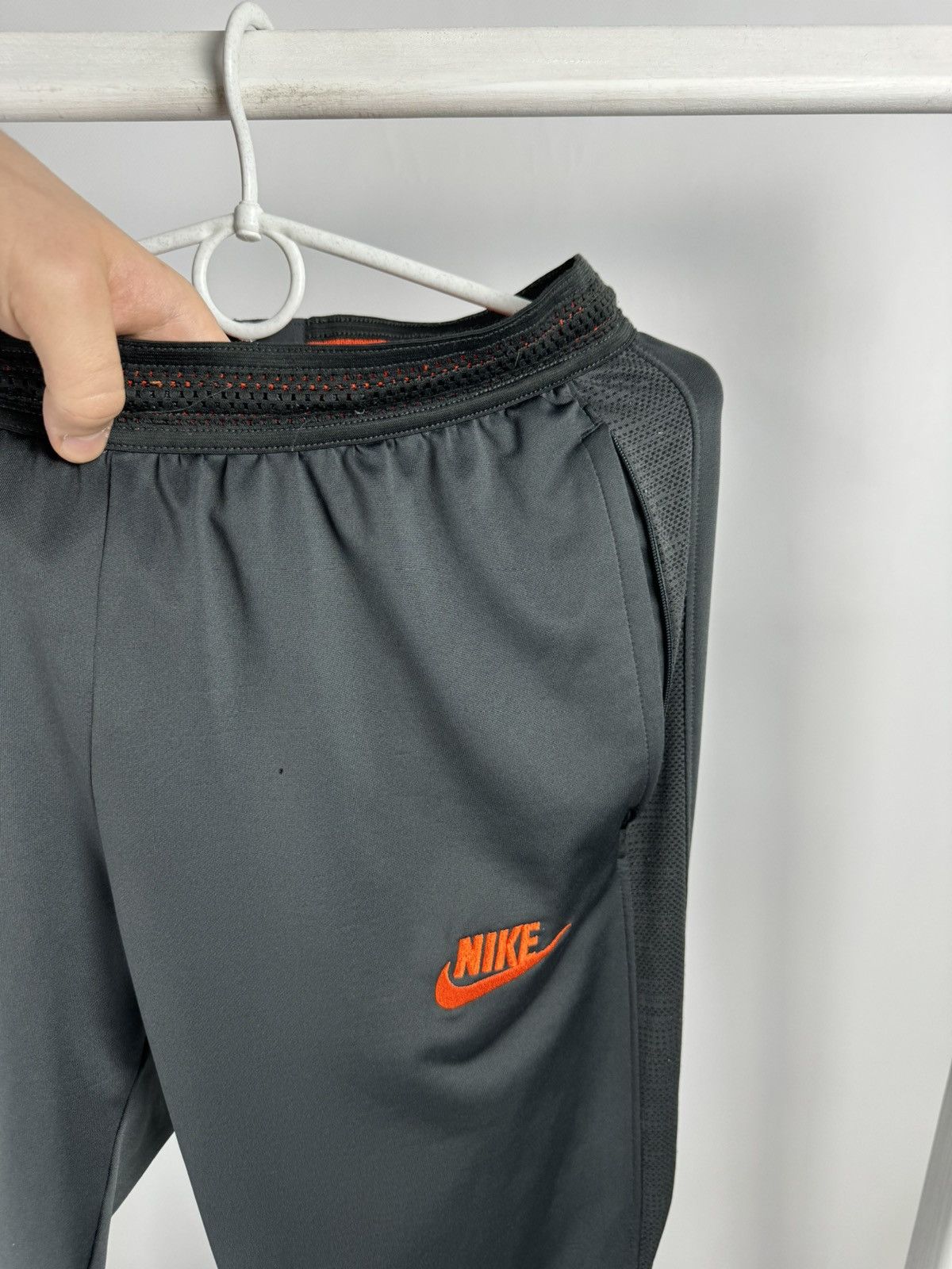 Nike Rare Nike X Chelsea Sport Pants Size US 32 / EU 48 - 5 Thumbnail