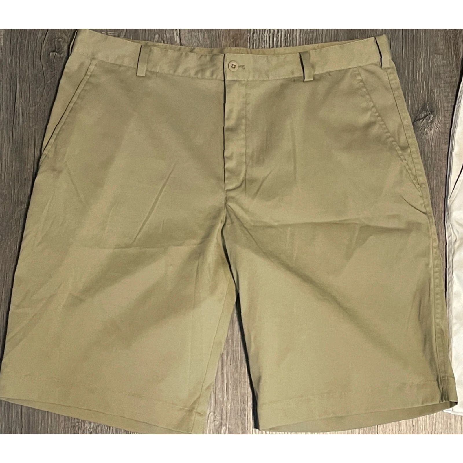 Nike Nike Dri-Fit Golf Shorts Mens Size 36 Khaki Light Brown Golf Shorts Embroidered Pockets Belted Elastic Waist Regular 36 Nike Mens Size US 36 / EU 52 - 2 Thumbnail