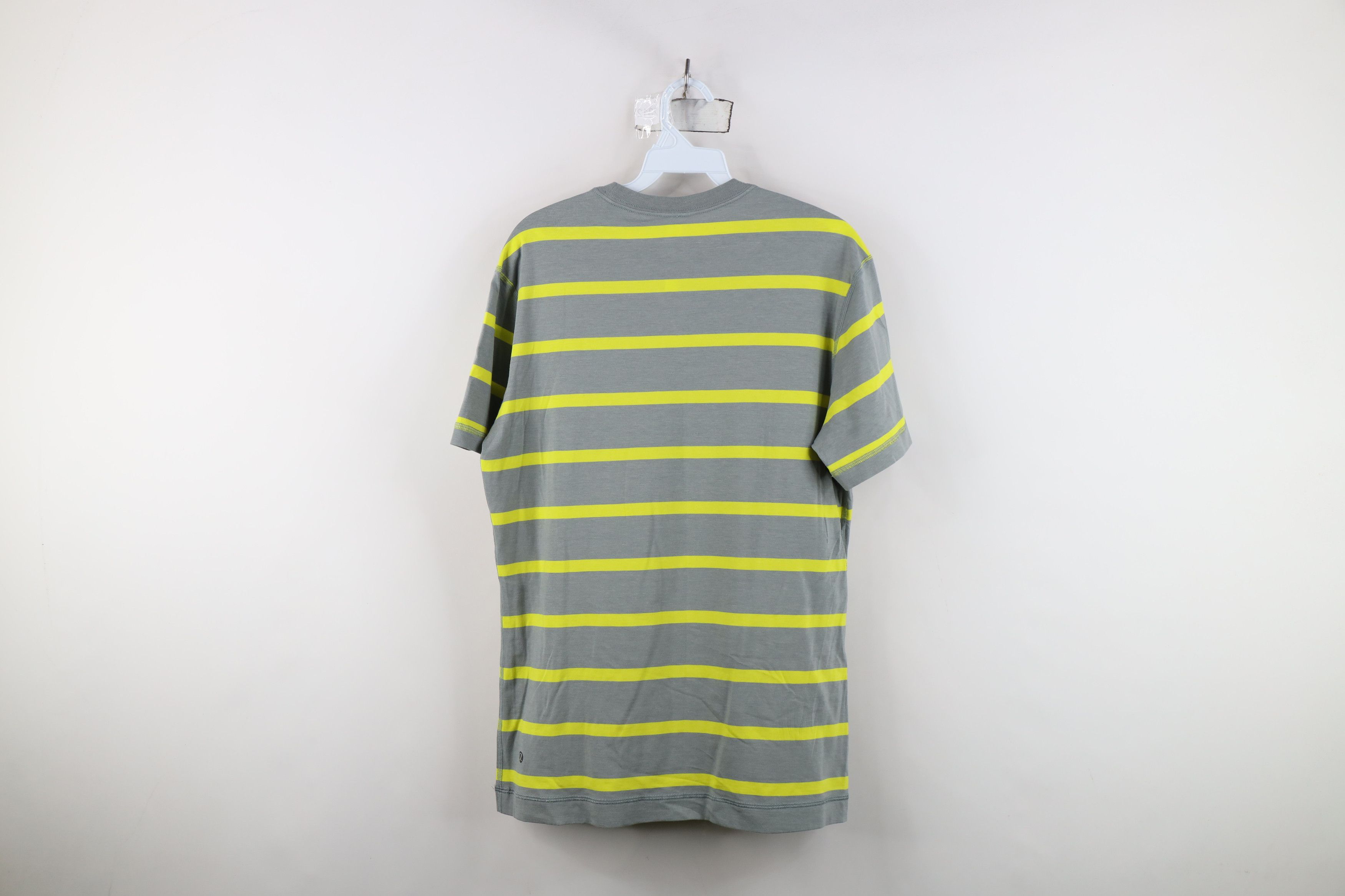 Lululemon Lululemon Color Block Basic 5 Year Short Sleeve T-Shirt Size US M / EU 48-50 / 2 - 10 Thumbnail