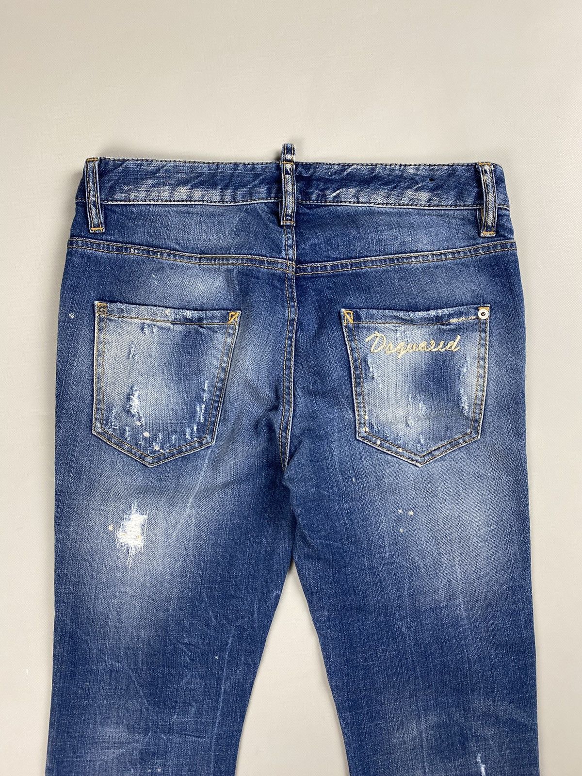 Designer × Dsquared2 Dsquared ladies distressed denim cropped jeans size 38 Size 26" / US 2 / IT 38 - 22 Thumbnail