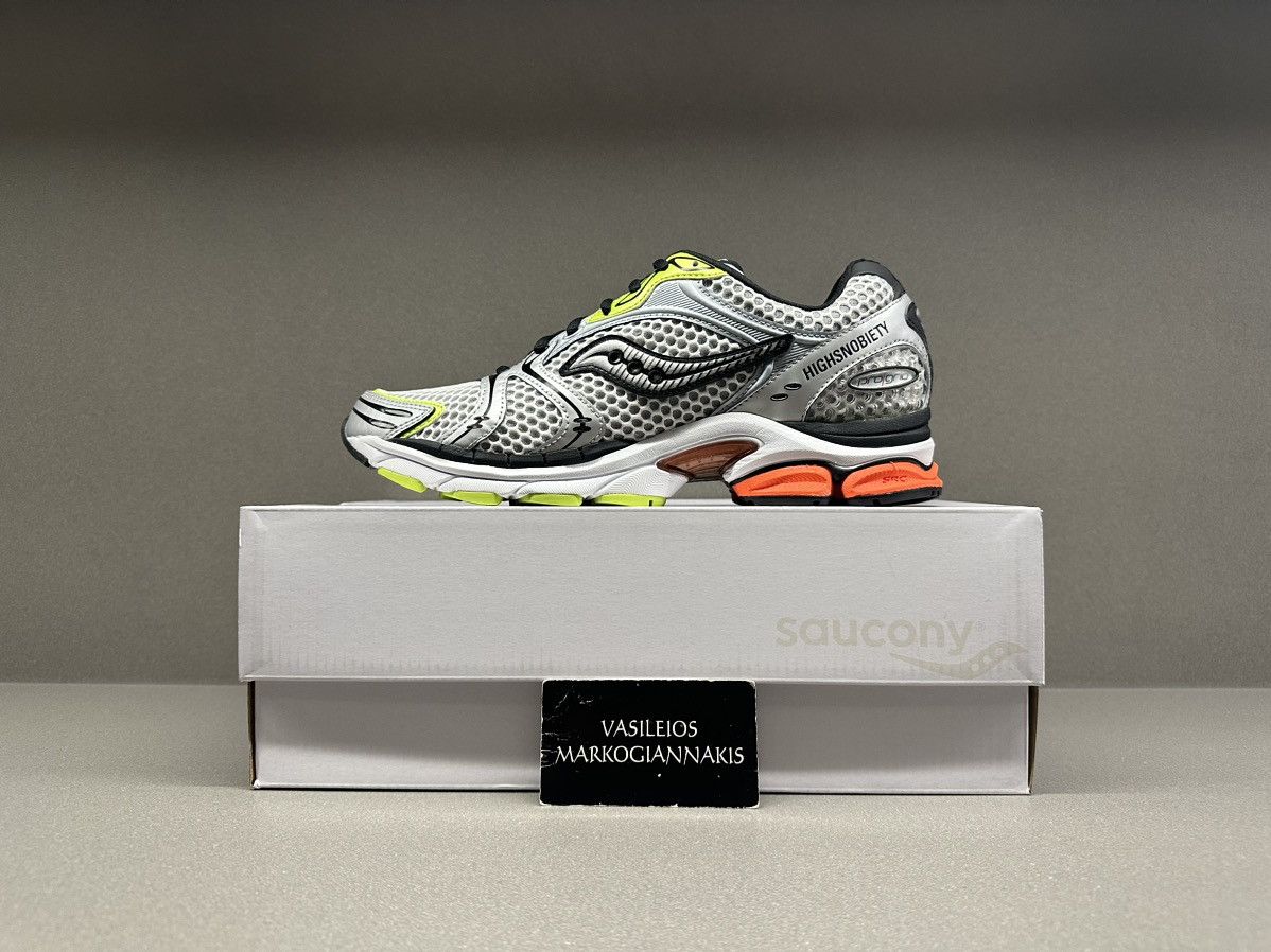 Saucony Saucony ProGrid Triumph 4 Highsnobiety Silver Size US 9 / EU 42 - 1 Thumbnail