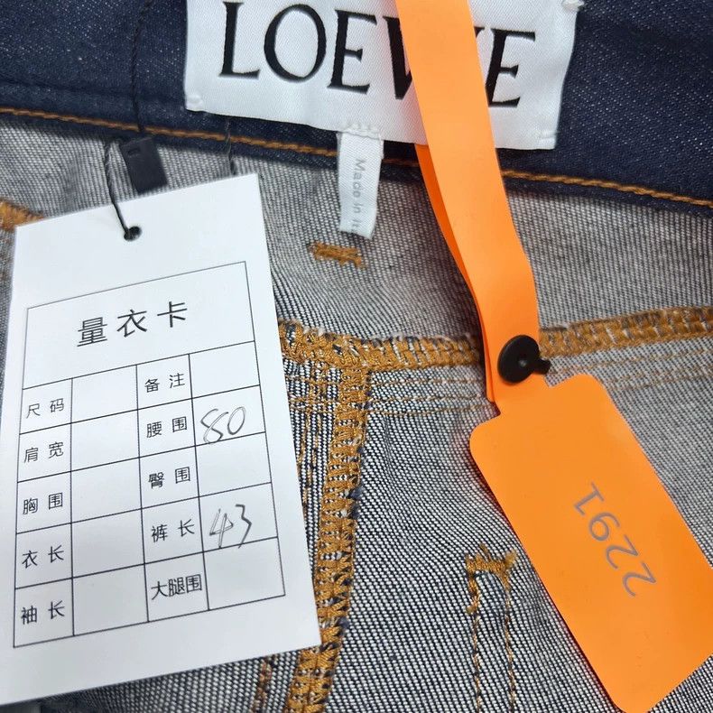 Loewe LOEWE Piper Logo shorts Size 26" / US 2 / IT 38 - 4 Thumbnail