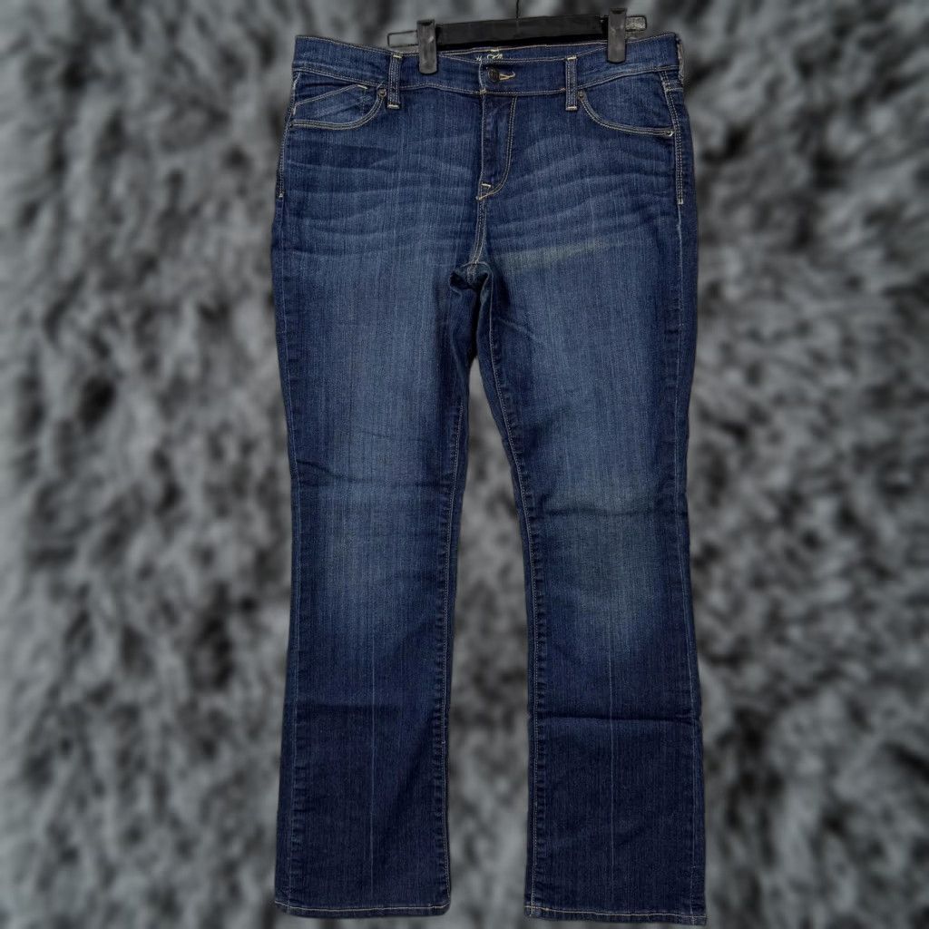 Old Navy VINTAGE? No, Old Navy The Flirt Jeans Womens 10 Tall Blue Mid Rise Bootcut Stretch Denim Jeans Size 32" / US 10 / IT 46 - 1 Thumbnail