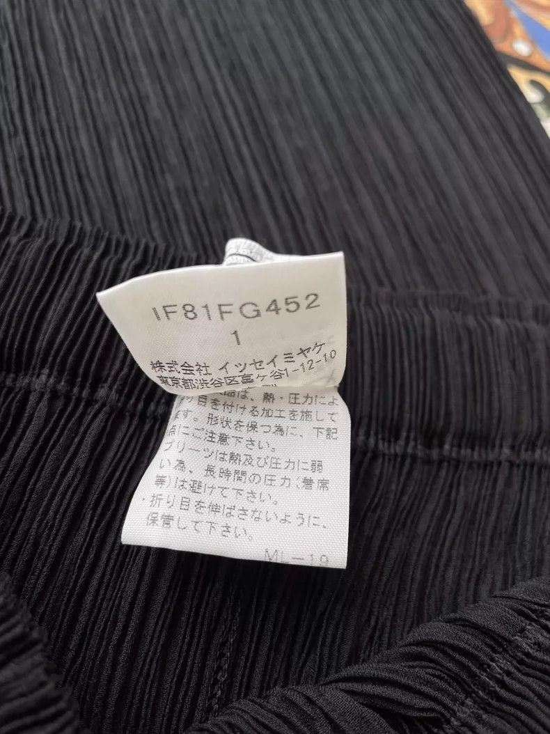 Issey Miyake Issey Miyake size:1 Black main line half skirt Size 31" - 5 Thumbnail