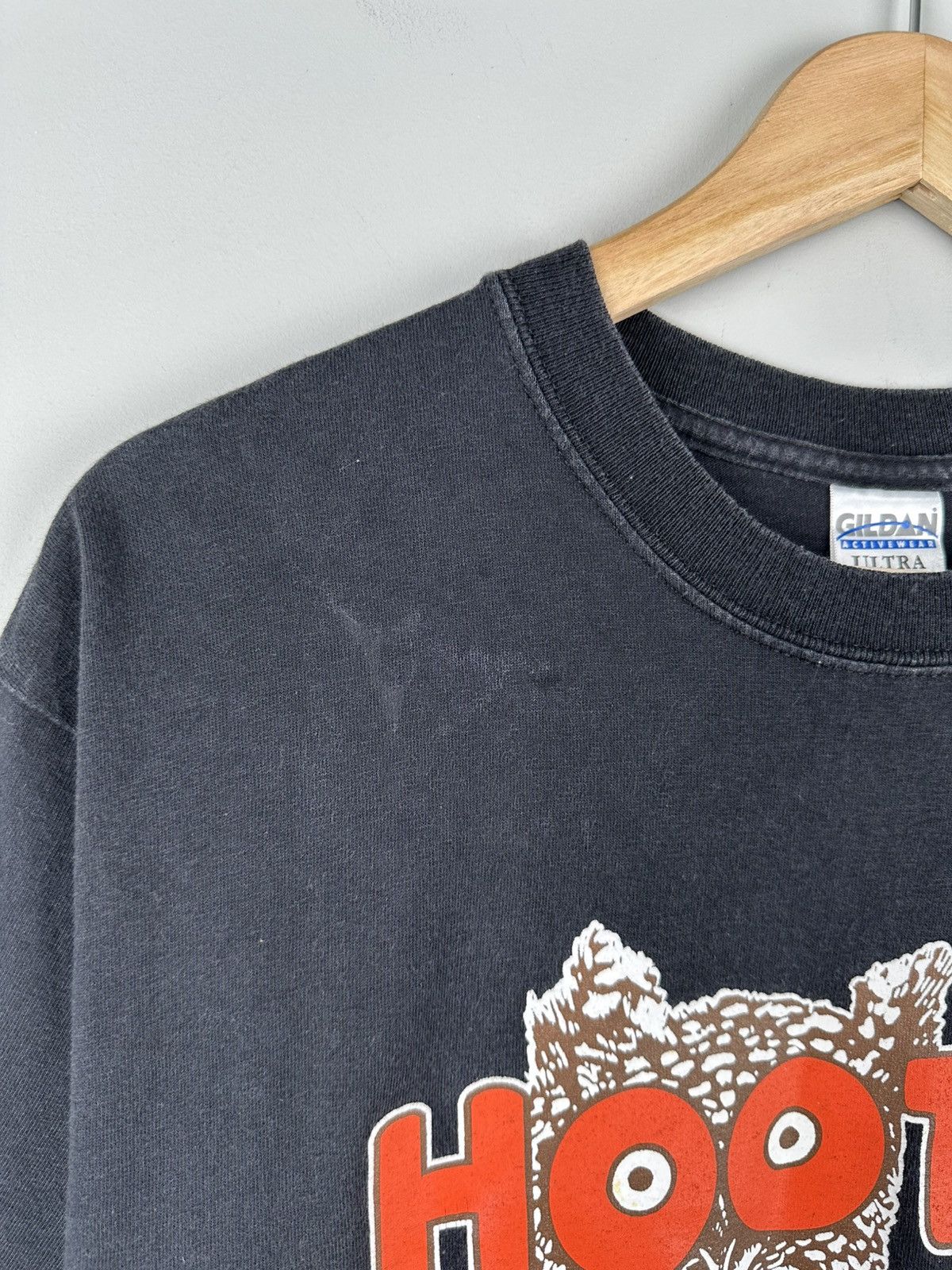 Band Tees × Vintage Vintage Humor Hooters Logo Tee Size US M / EU 48-50 / 2 - 8 Thumbnail