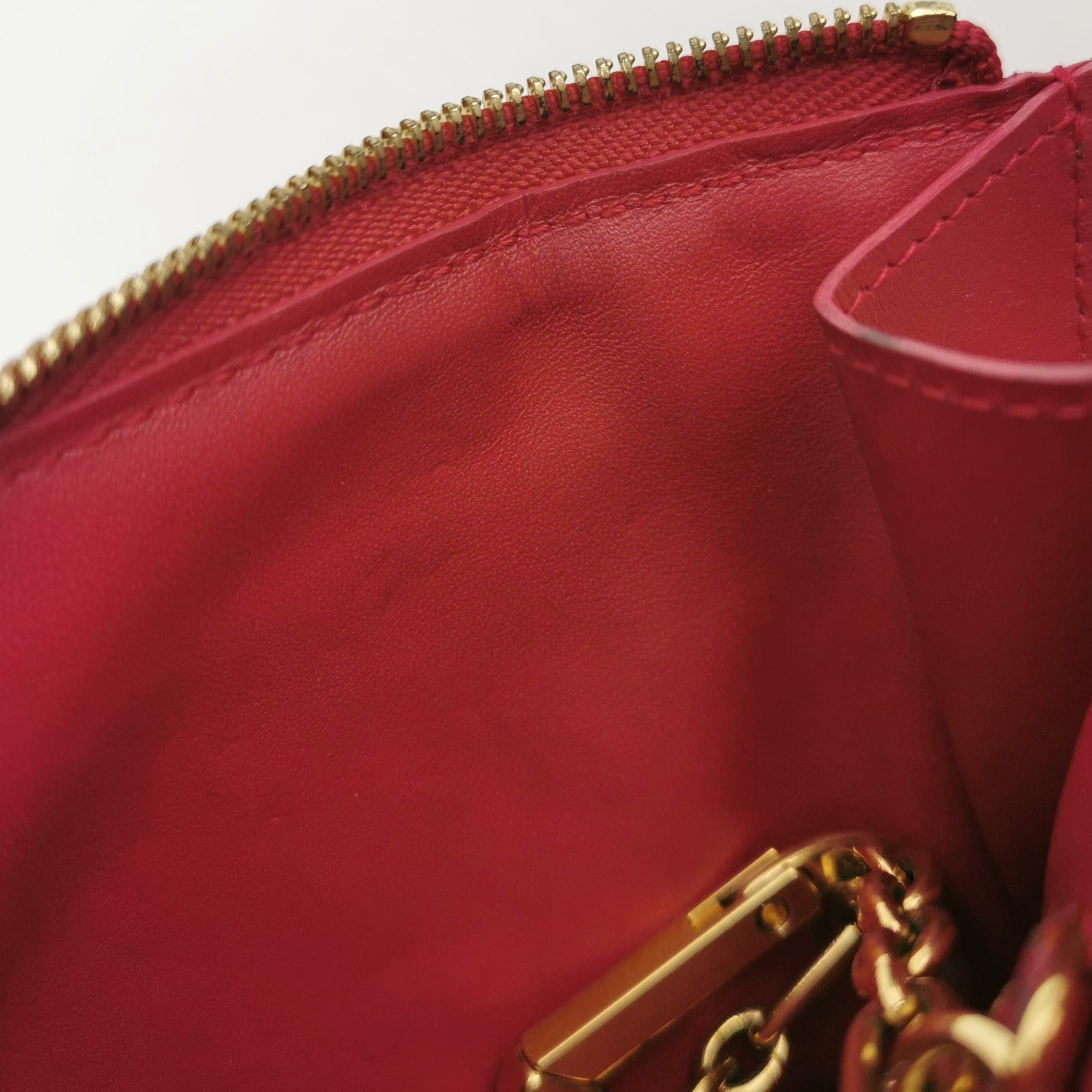 Louis Vuitton Louis Vuitton (LV) Patent leather monogram embossed logo zi Size ONE SIZE - 9 Thumbnail