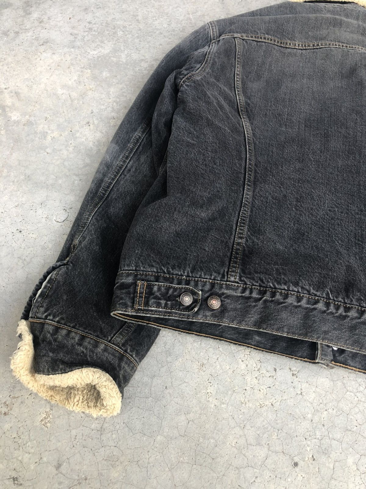 Levi's Y2k Levis Sherpa Lined Denim Jacket Distressed Size US L / EU 52-54 / 3 - 16 Thumbnail