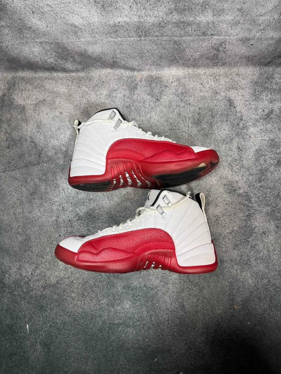 Jordan Brand Size 8 | Jordan 12 Cherry No Box | Pre-Owned Size US 8 / EU 41 - 8 Thumbnail