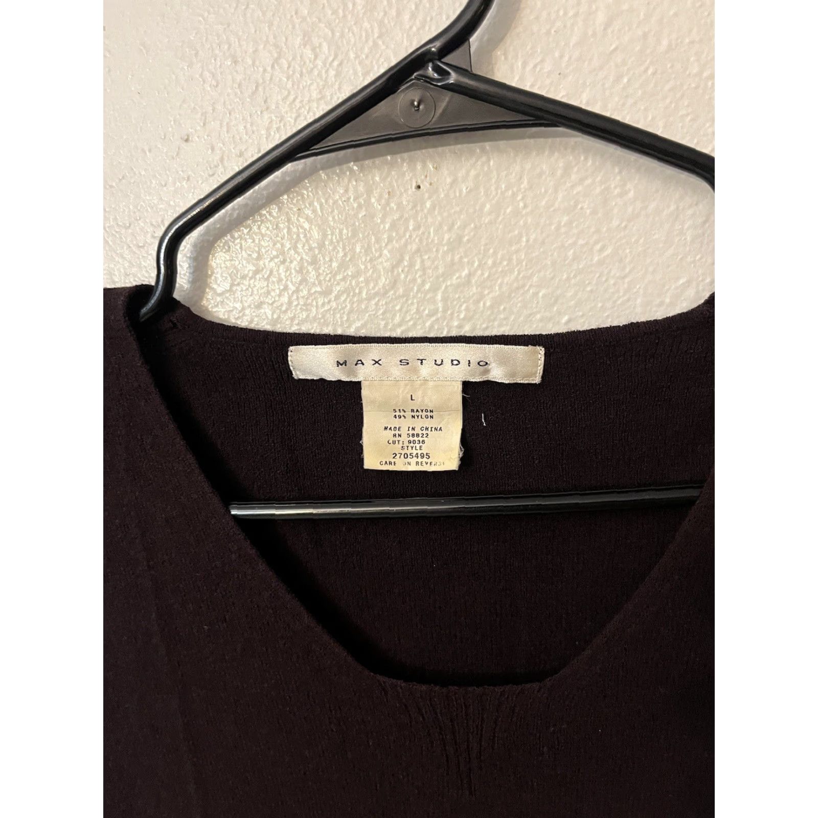 Vintage VINTAGE Max Studio Women's Sleeveless Maroon Rayon Blend Tank Top L Summer Casual Womens Size L / US 10 / IT 46 - 2 Thumbnail