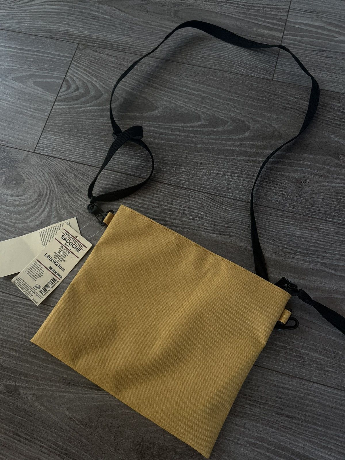 Designer × Japanese Brand ‼️Archival New With Tags Sacoche Muji Waterproof Cross Bag‼️ Size ONE SIZE - 4 Thumbnail