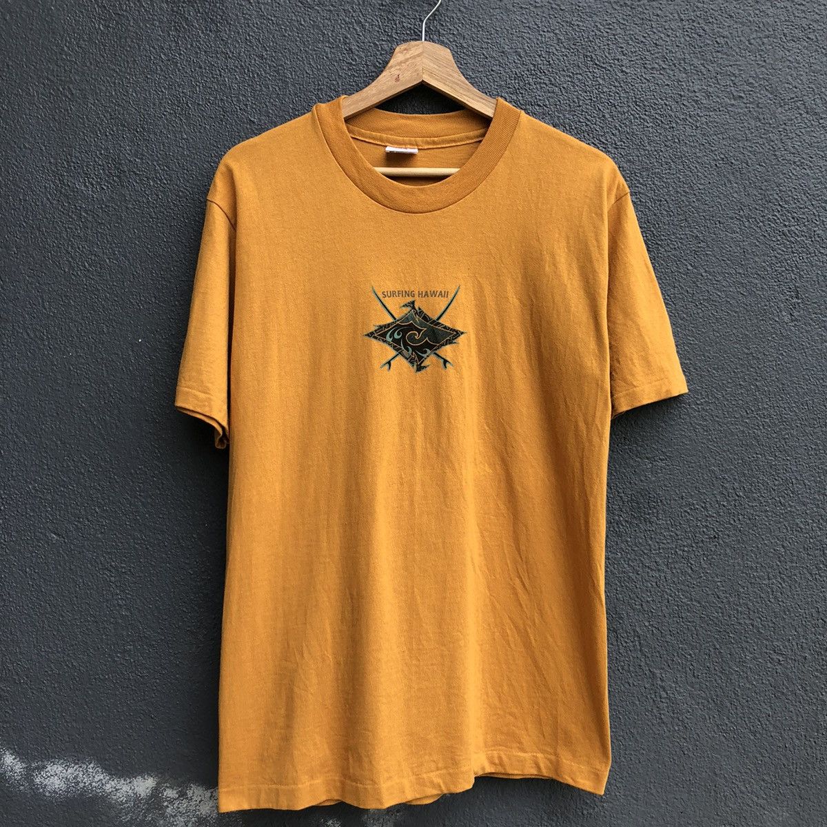 Anvil Vintage 90s Surfing Hawaii Tshirt Size US M / EU 48-50 / 2 - 4 Thumbnail