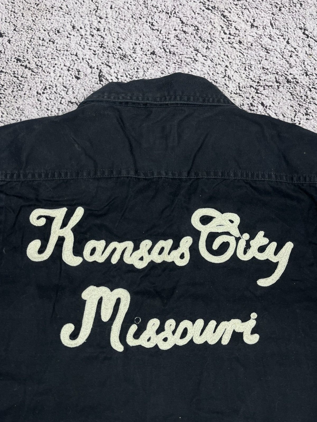 Lee Vintage 90s Lee Faded Kansas City Missouri Logo Faded Shirt Size US XL / EU 56 / 4 - 6 Thumbnail