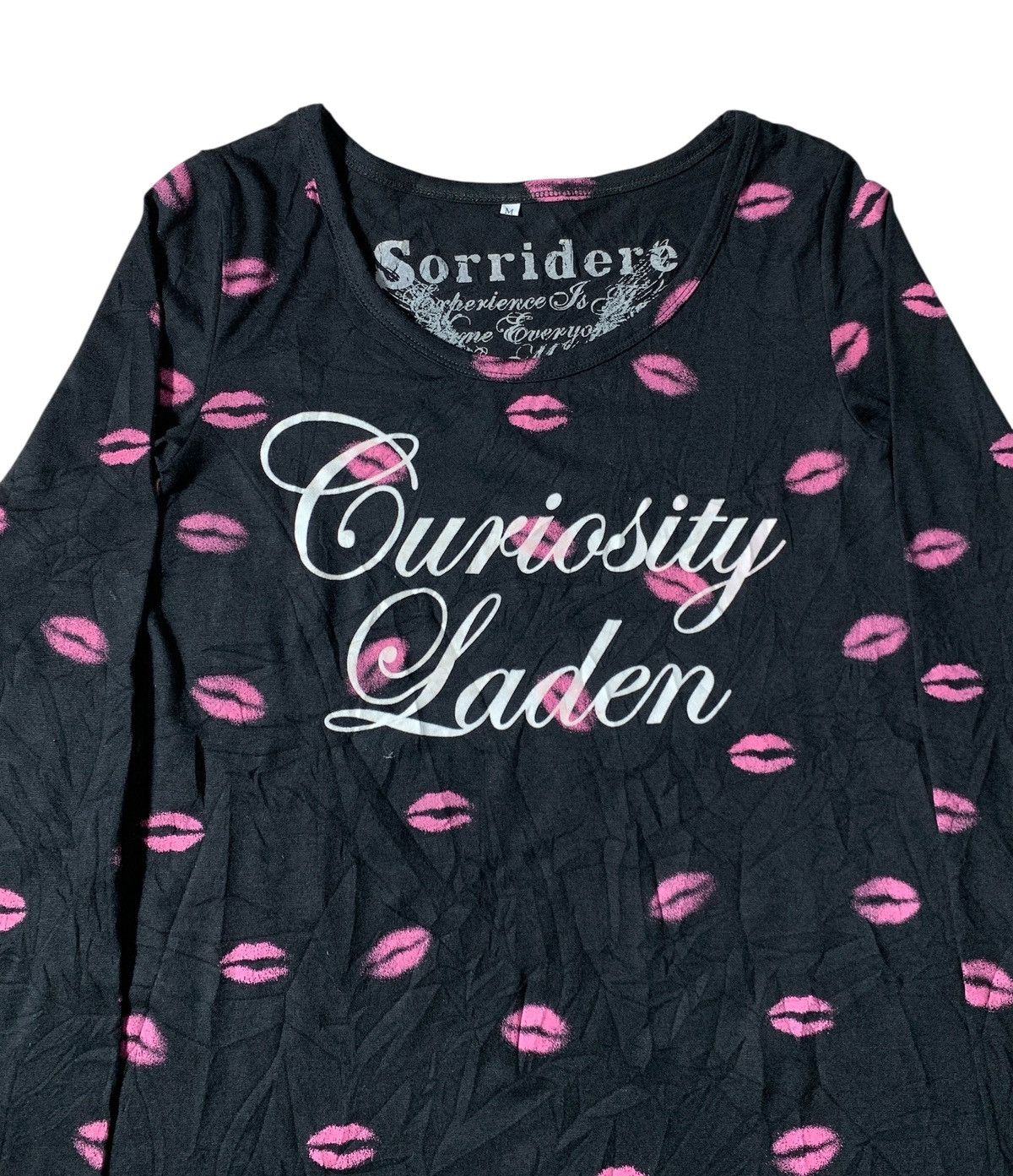Japanese Brand 2000s Sorridere Kiss Printed Vkei Gothic Style Tshirt Size M / US 6-8 / IT 42-44 - 2 Thumbnail