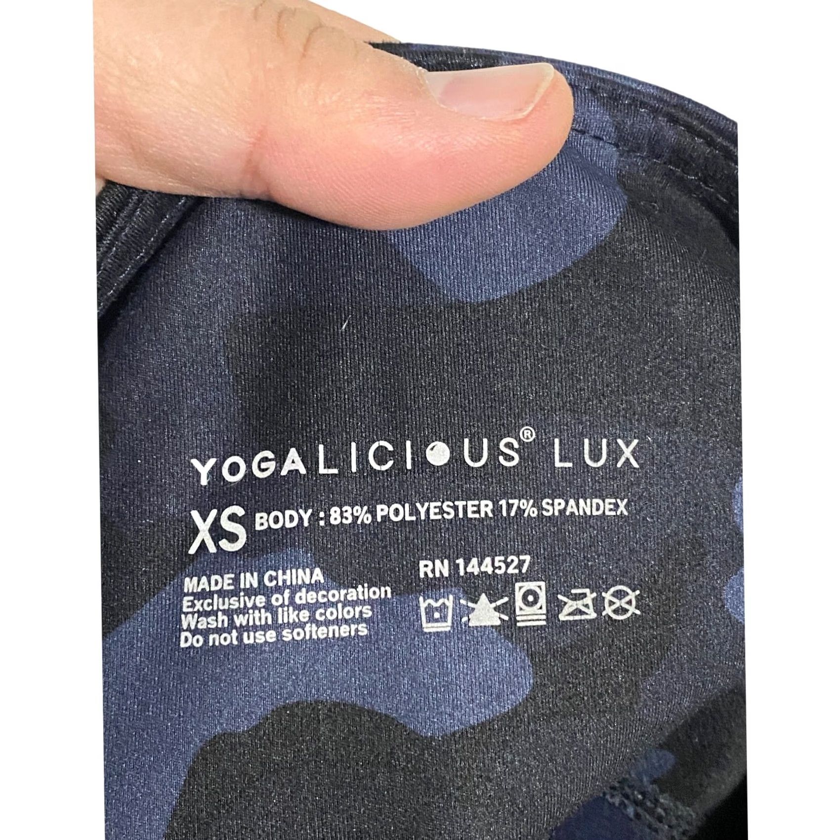 Vintage Yogalicious Lux Side Pocket 7/8 Ankle Leggings XS Camouflage Athleisure Yoga Gym Women XS Blue Camouflage 7/8 Inseam 24in Size 26" / US 2 / IT 38 - 5 Thumbnail