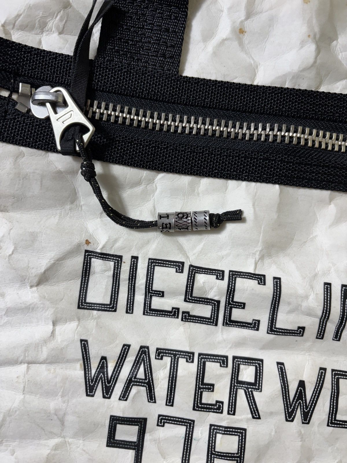 Diesel Diesel Paper Bag Waxed Tote Bag Y2K Crinkle Texture Purse Size ONE SIZE - 10 Thumbnail