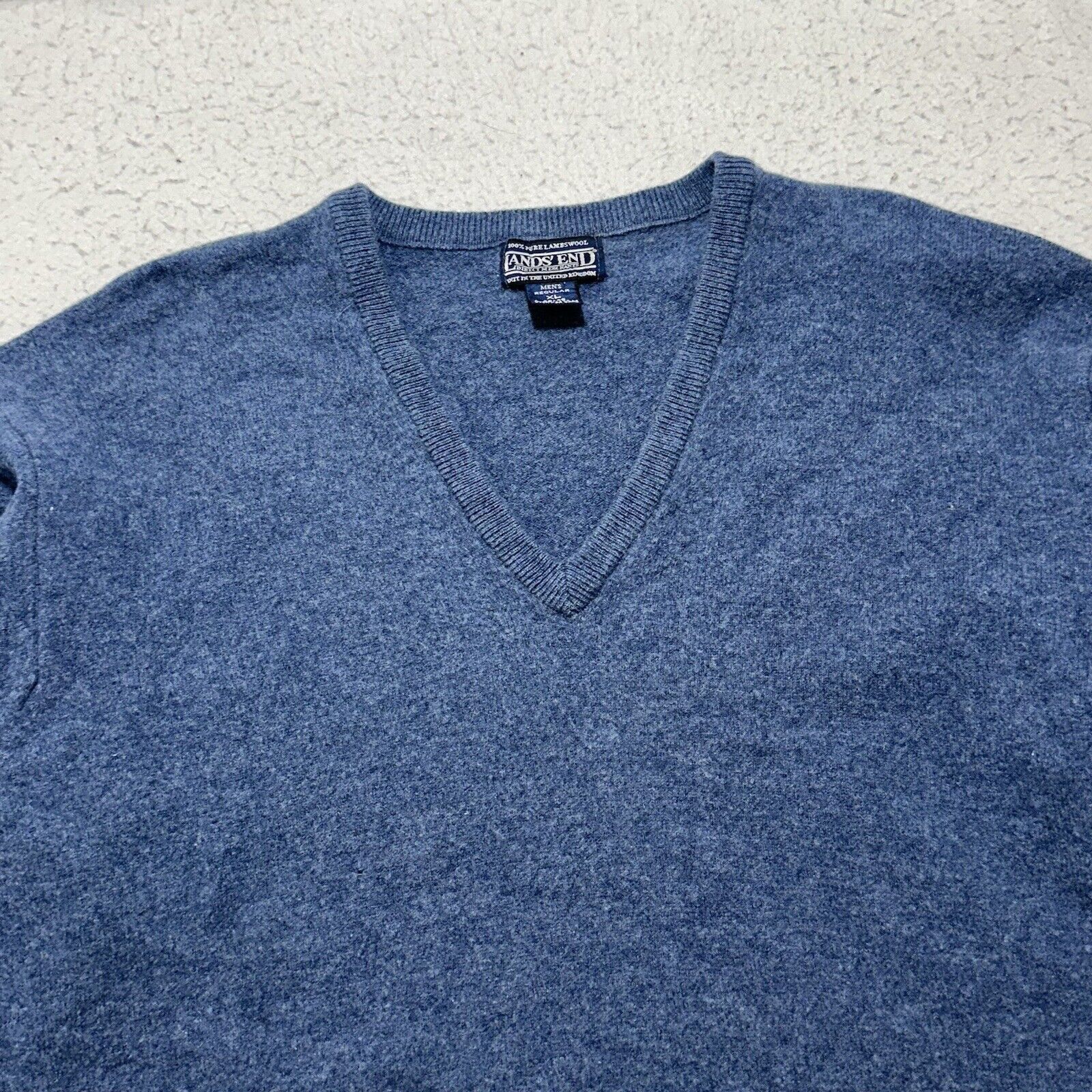 Lands' End Vintage Lands' End XL Lambwool V Neck Navy Blue Knit Sweater Size US XL / EU 56 / 4 - 2 Thumbnail