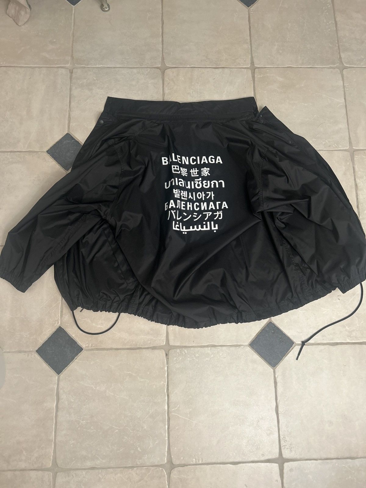 Balenciaga Balenciaga raincoat Size US S / EU 44-46 / 1 - 3 Thumbnail