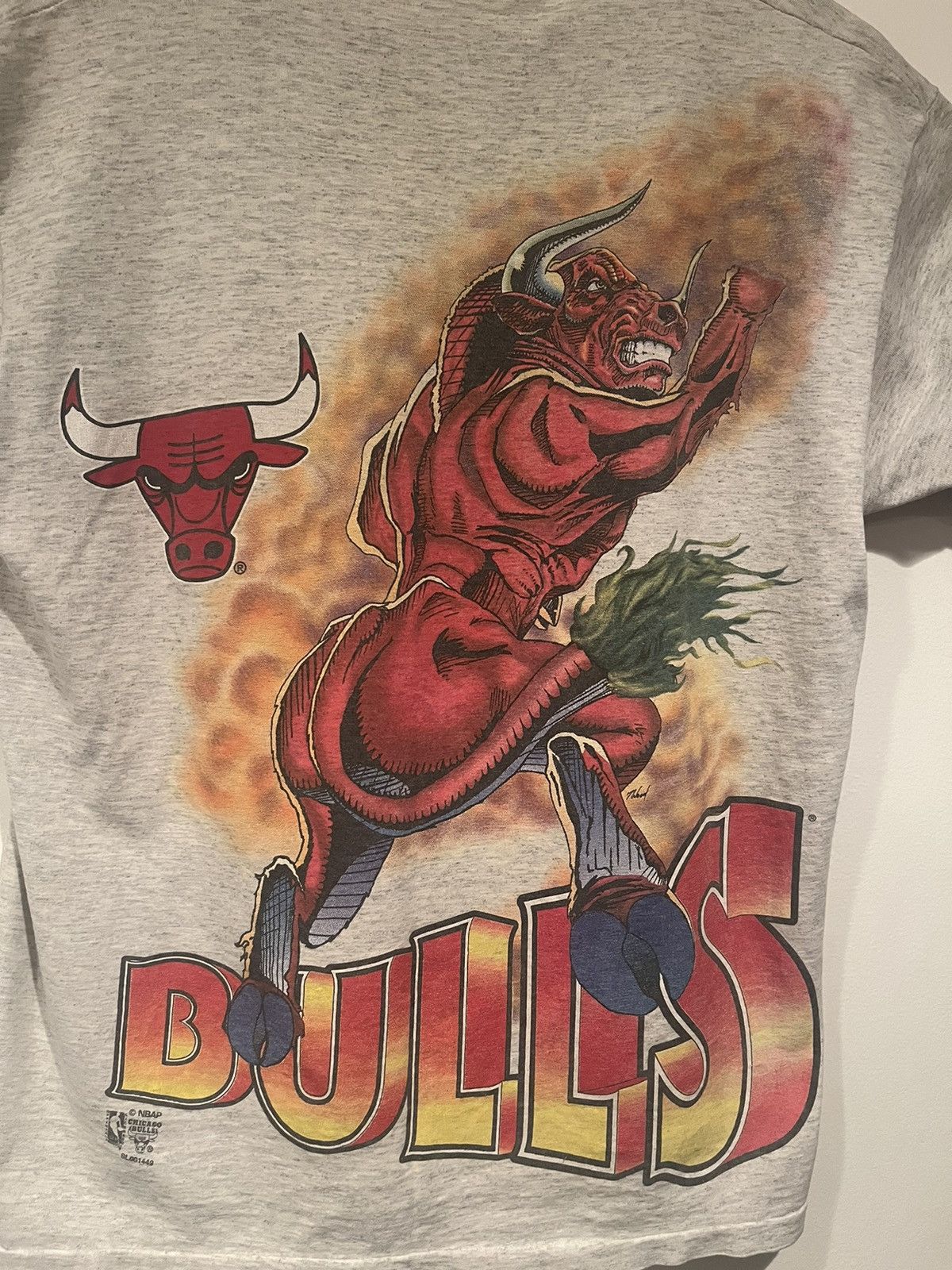 Vintage 1990’s Rare Chicago Bulls tshirt Size US L / EU 52-54 / 3 - 4 Thumbnail