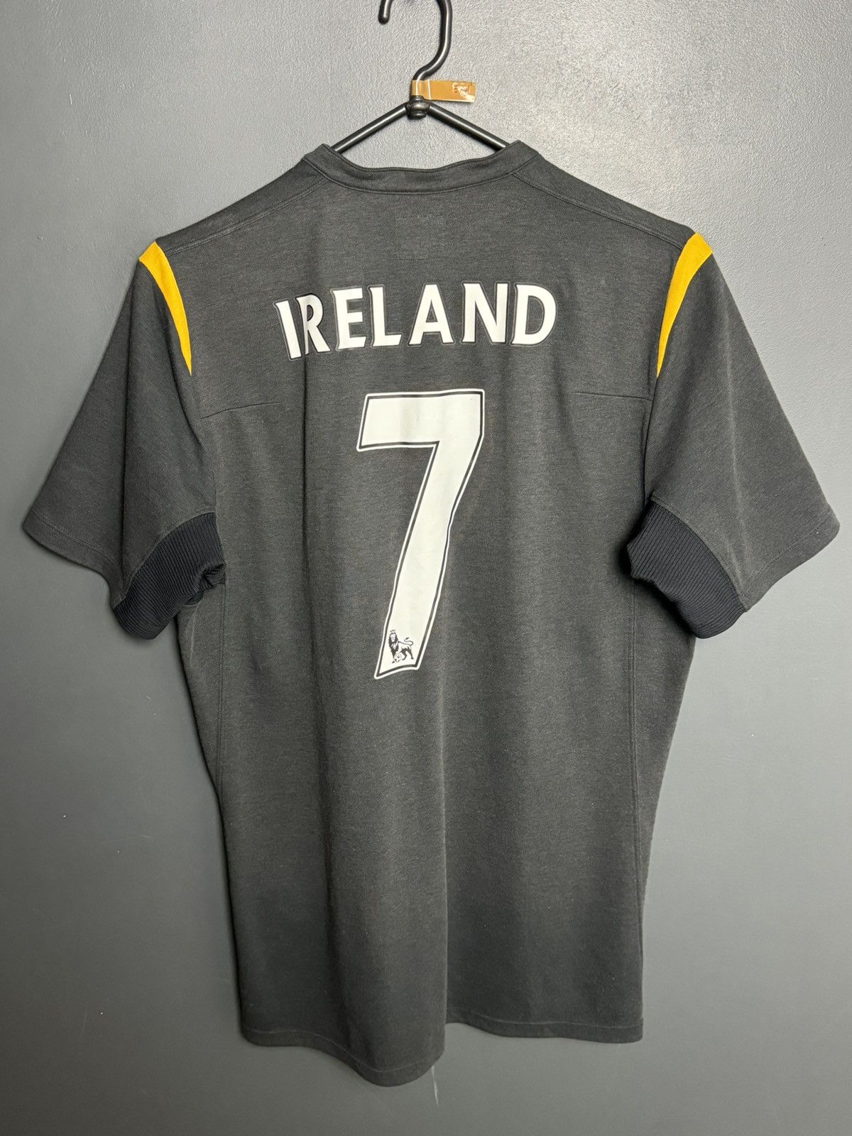 Umbro Manchester City 09/10 Away Ireland Football Jersey Size US L / EU 52-54 / 3 - 1 Thumbnail