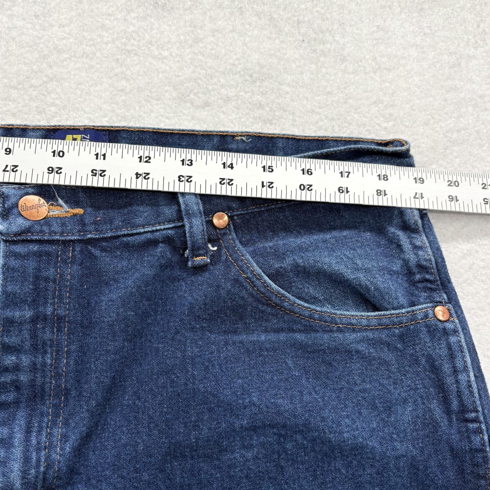 Wrangler Wrangler Cowboy Cut Jeans Mens 37x34 Blue Regular Fit Denim 47MWZ Western Rodeo Wrangler 47MWZ Regular Fit Jeans Blue Denim Cowboys Size US 37 - 7 Thumbnail
