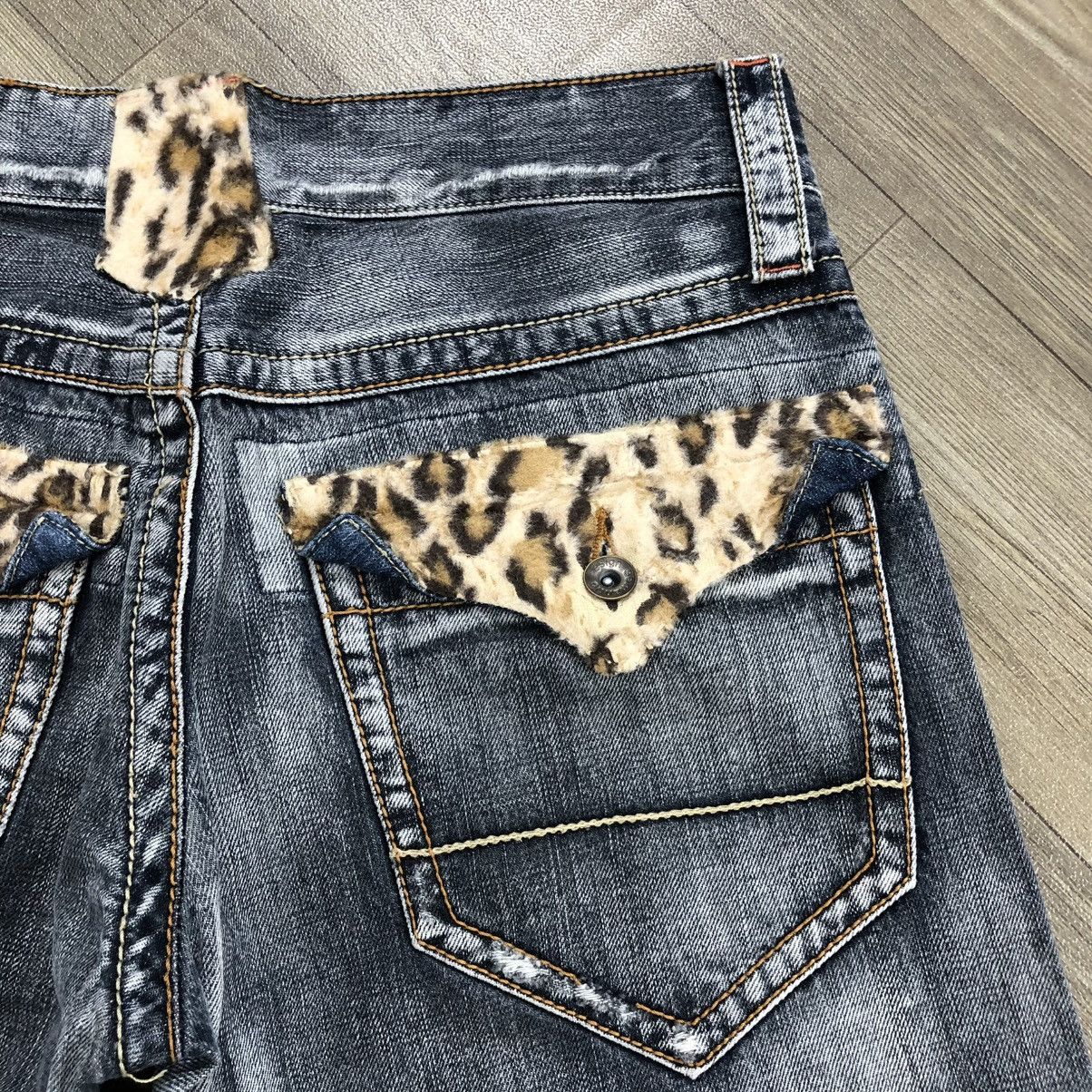 If Six Was Nine × Japanese Brand × semanticdesign 2000s Semantic Design Leopard Distressed LGB Flarred Jeans Size US 30 / EU 46 - 18 Thumbnail