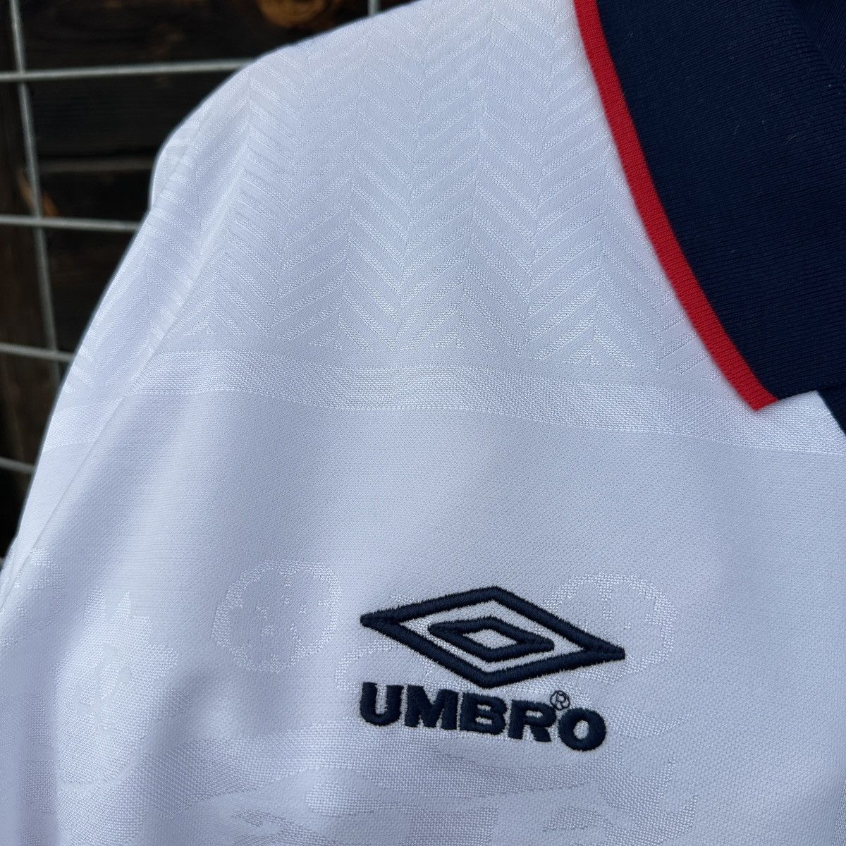 Umbro 1993/1995 England Umbro Soccer Jersey Vintage Home Shirt Size US L / EU 52-54 / 3 - 3 Thumbnail