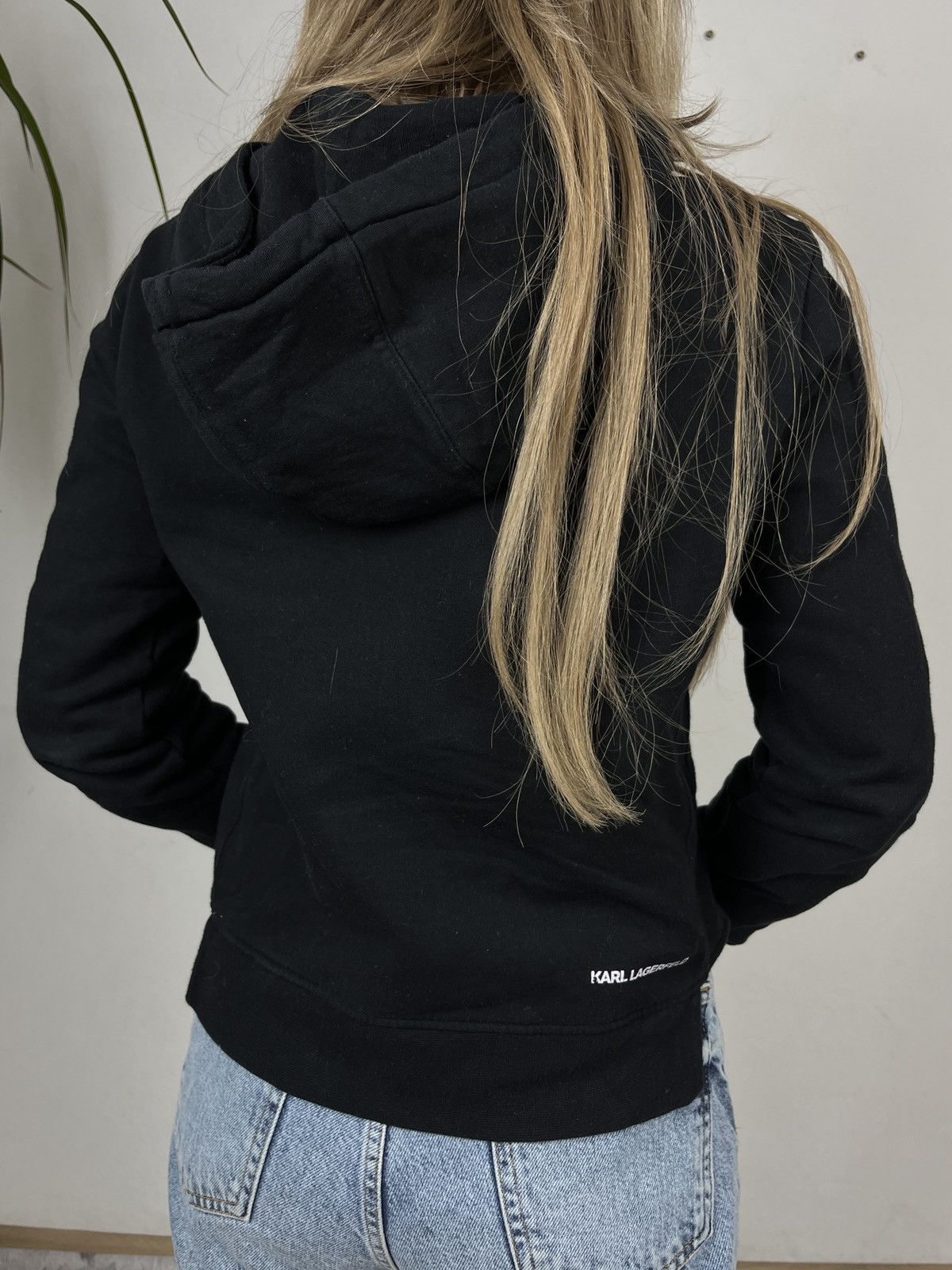 Karl Lagerfeld Women’s Karl Lagerfeld Big Central Logo Black Hoodie Size XS / US 0-2 / IT 36-38 - 3 Thumbnail