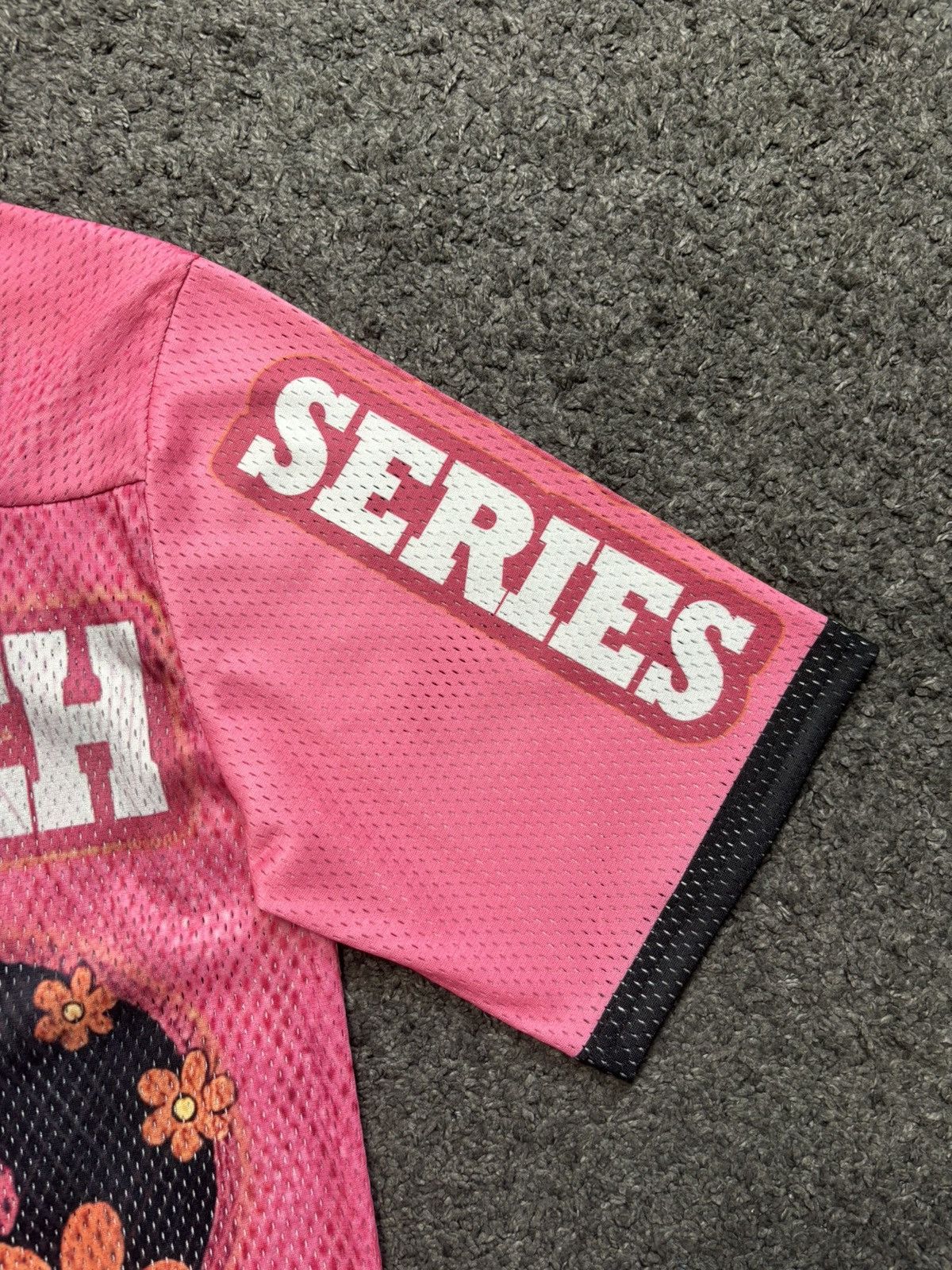 Japanese Brand Vintage Young Rich 22 flowers pink black football jersey Size US L / EU 52-54 / 3 - 8 Thumbnail