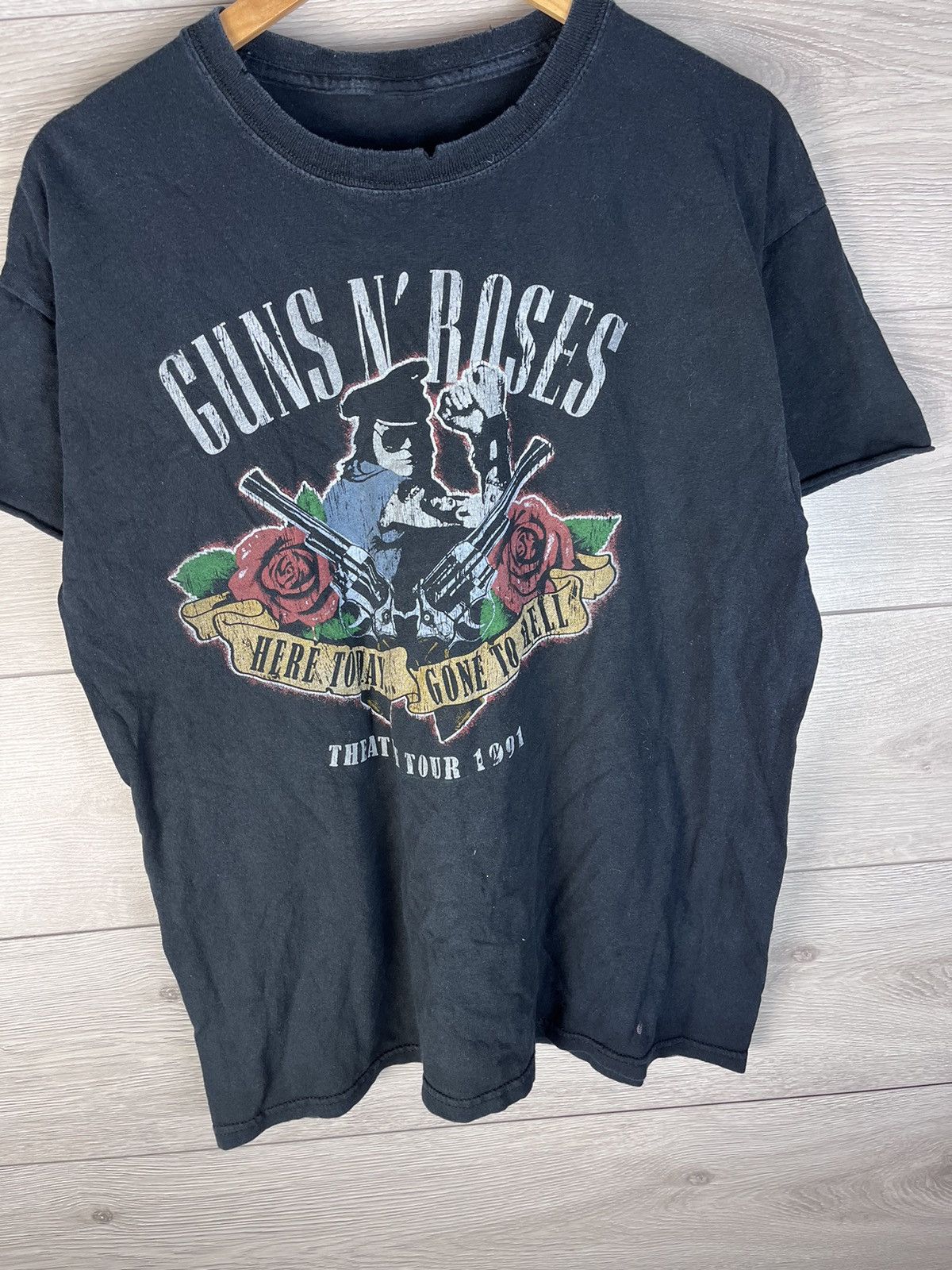 Fruit Of The Loom Vintage men’s merch Guns N’roses 1991s size Xl Size US XL / EU 56 / 4 - 4 Thumbnail