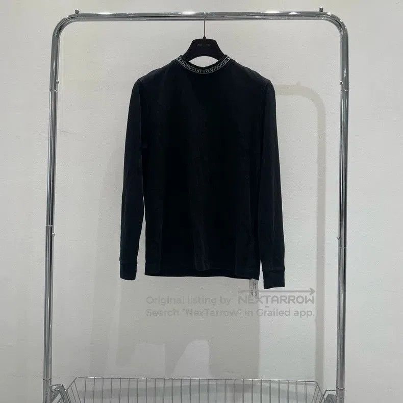 Louis Vuitton Louis Vuitton Black Letter Long Sleeve Top. Size US XS / EU 42 / 0 - 1 Thumbnail
