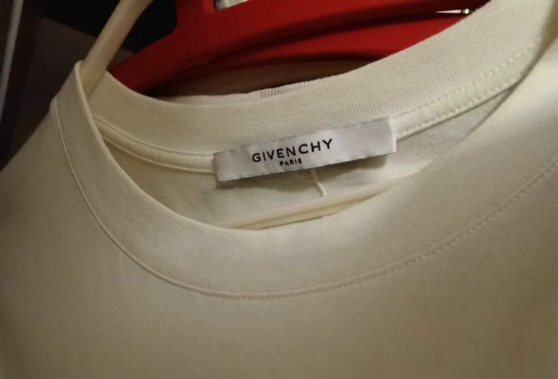 Givenchy Givenchy Short Sleeve, size XL Size US XL / EU 56 / 4 - 4 Thumbnail