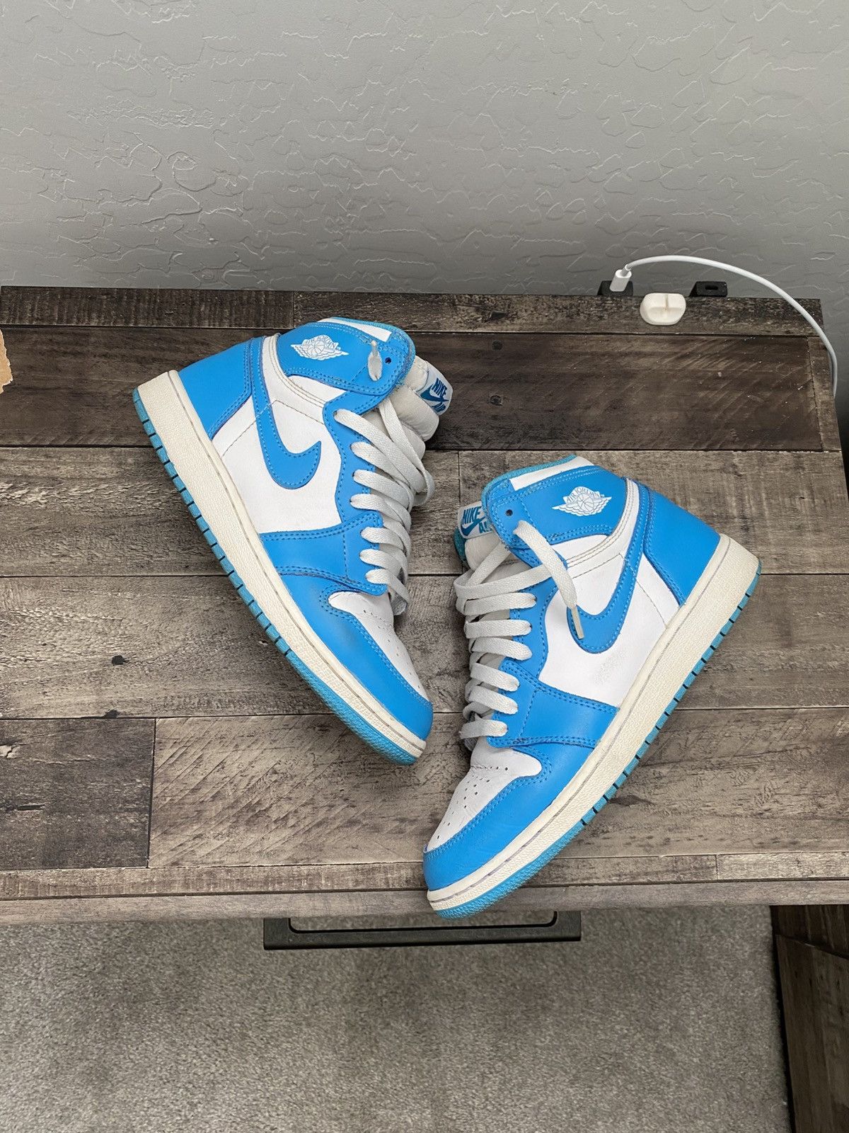 Jordan Brand Jordan 1 UNC Size US 6 / EU 39 - 1 Thumbnail