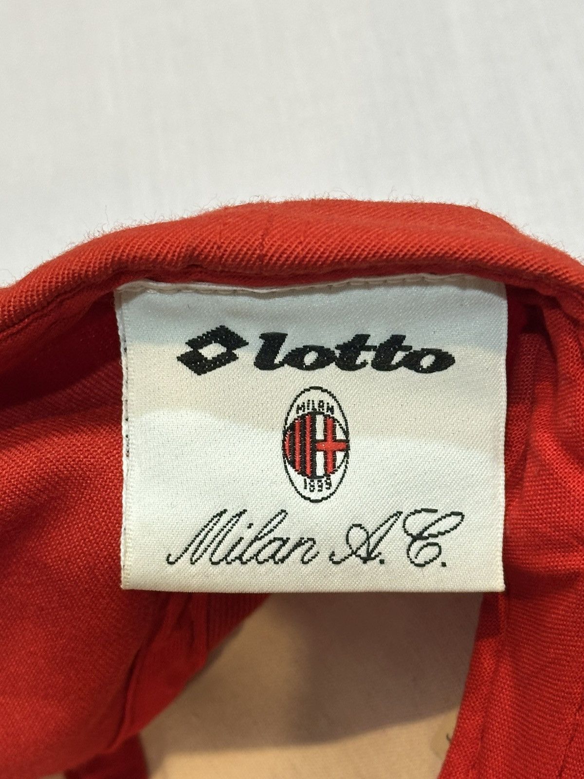Vintage vintage Football cap featuring embroidered "Ac Milan." Size ONE SIZE - 11 Thumbnail