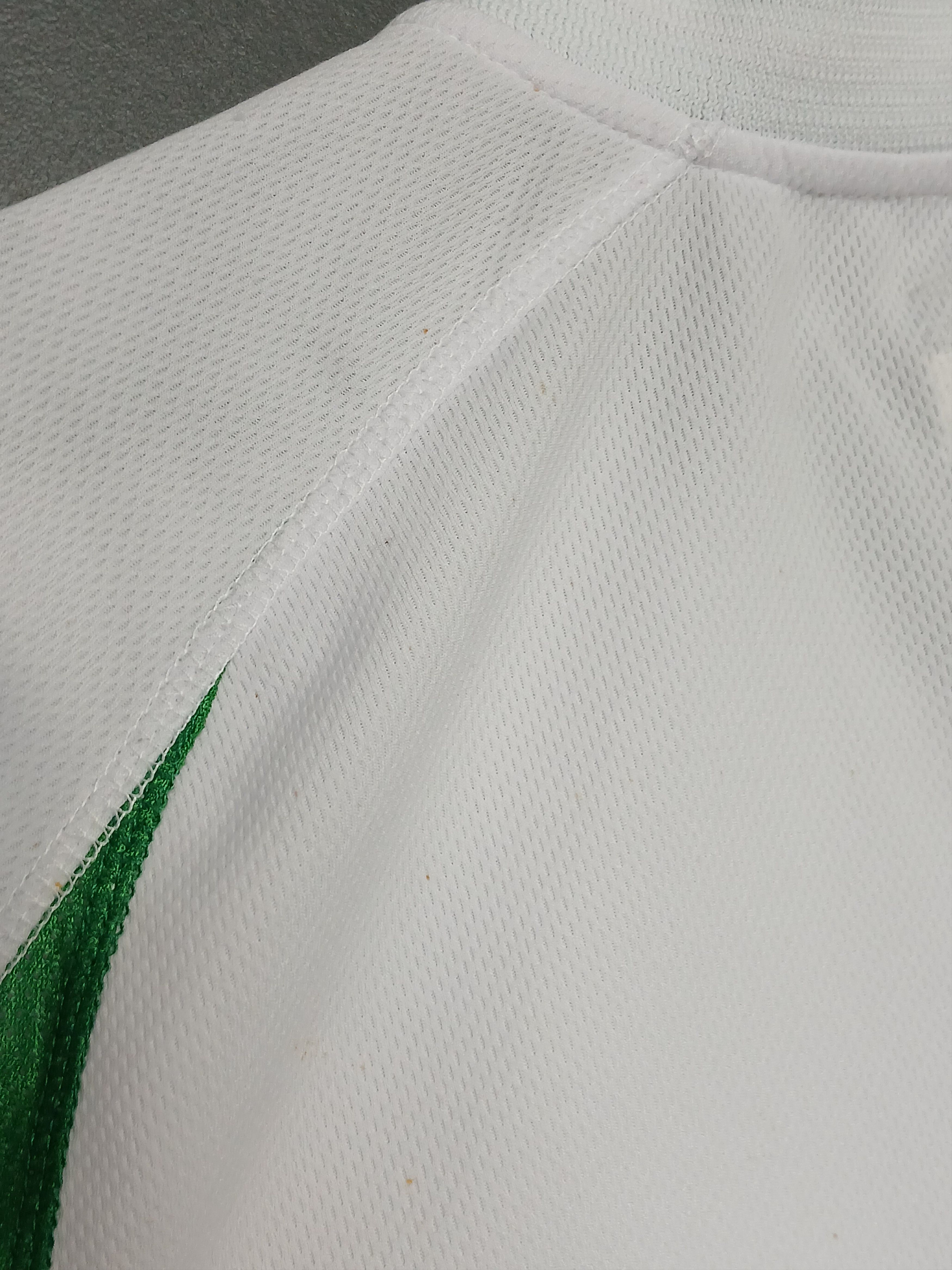 Other Ireland National Team 2001/2002 Away Football Jersey T-Shirt Size US L / EU 52-54 / 3 - 17 Thumbnail