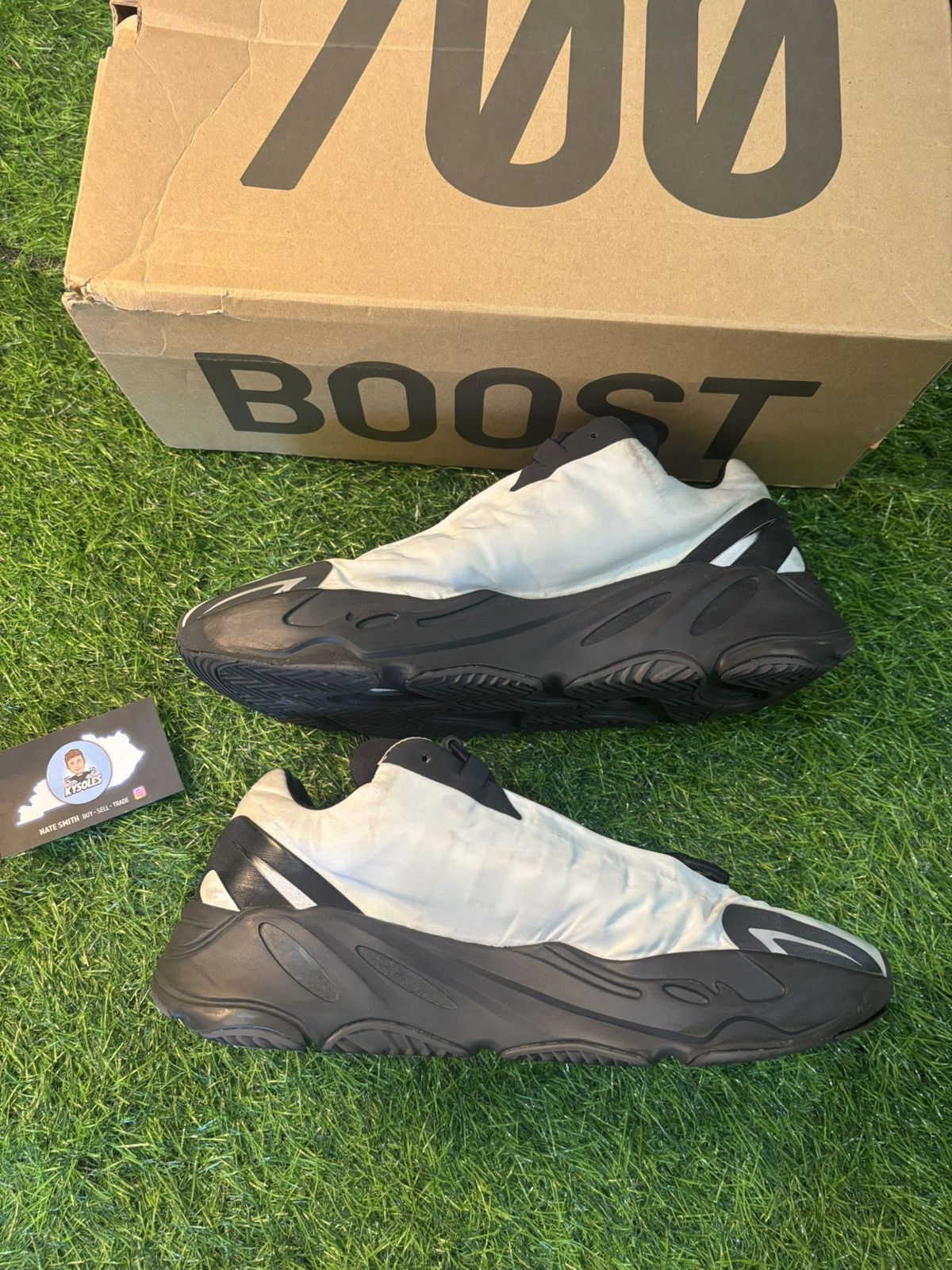 Adidas Yeezy 700 blue tint Size US 11.5 / EU 44-45 - 2 Thumbnail