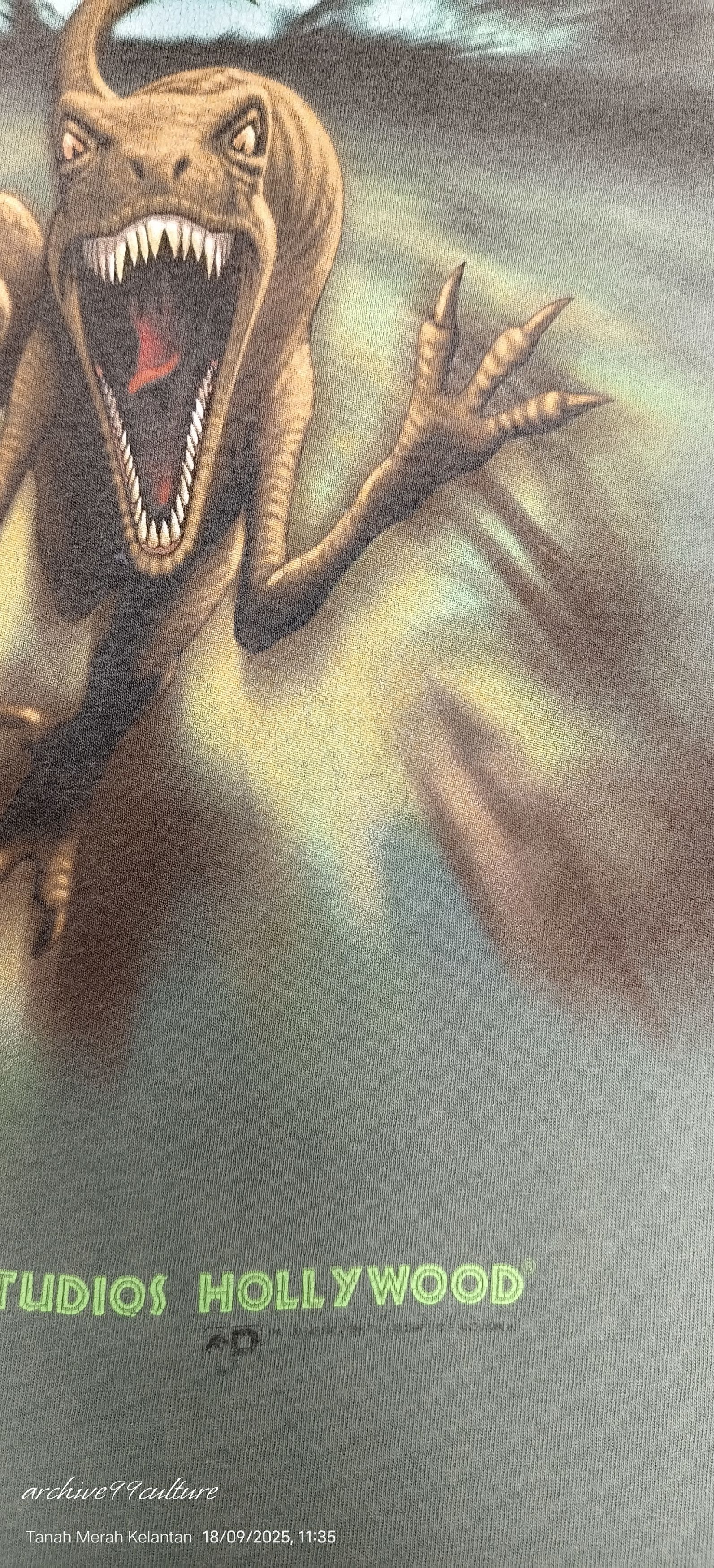 JURASSIC PARK Outfitters 1993 Universal movie Promo tee