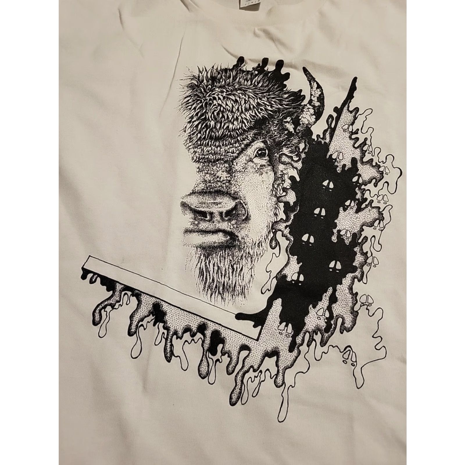 Native Suna Buffalo Bison Graphic Print Crew Neck T-Shirt White Cotton L Men Regular Short Sleeve Shirt 42" Chest All Seasons Designer Animals Nature N7 Size US L / EU 52-54 / 3 - 3 Thumbnail
