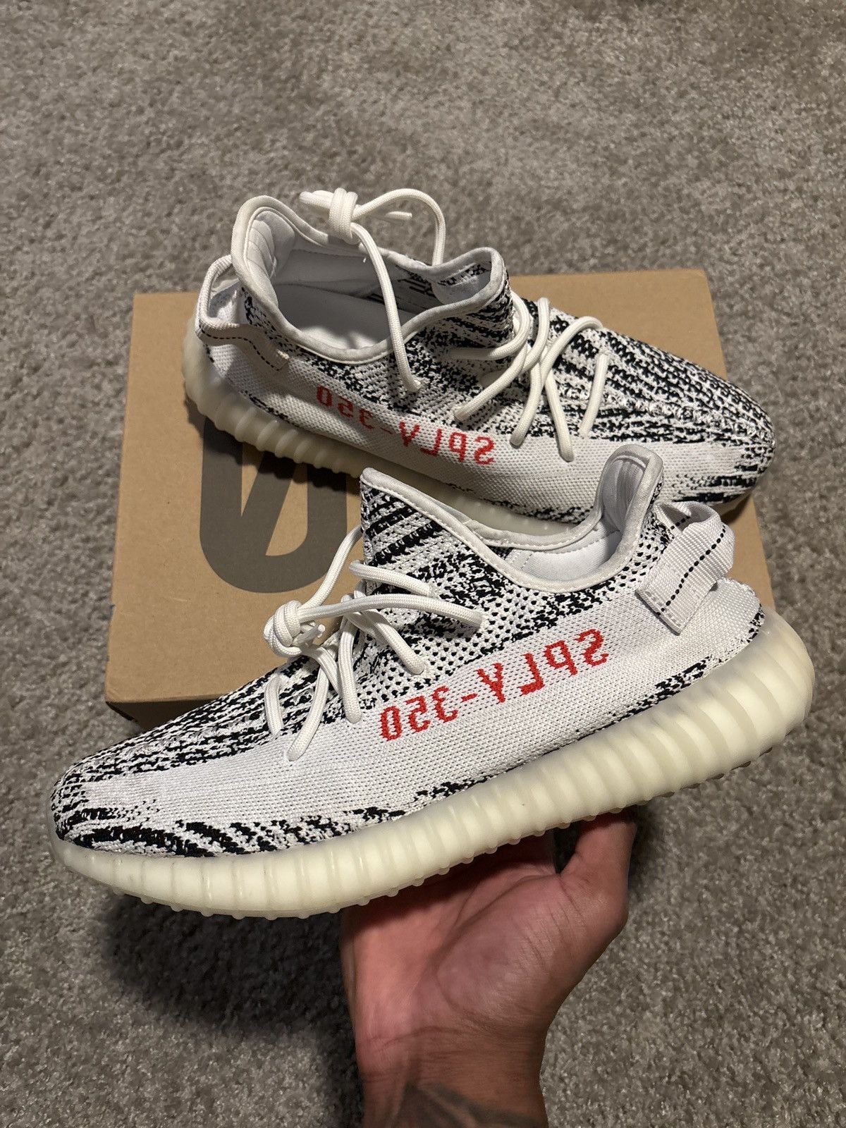 Yeezy Yeezy Boost 350 V2 Zebra Size US 11 / EU 44 - 1 Thumbnail