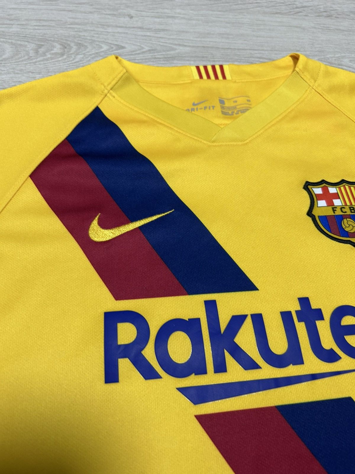 Nike Nike FC Barcelona Soccer’s Jersey 2019/20 away size Small Size US S / EU 44-46 / 1 - 8 Thumbnail