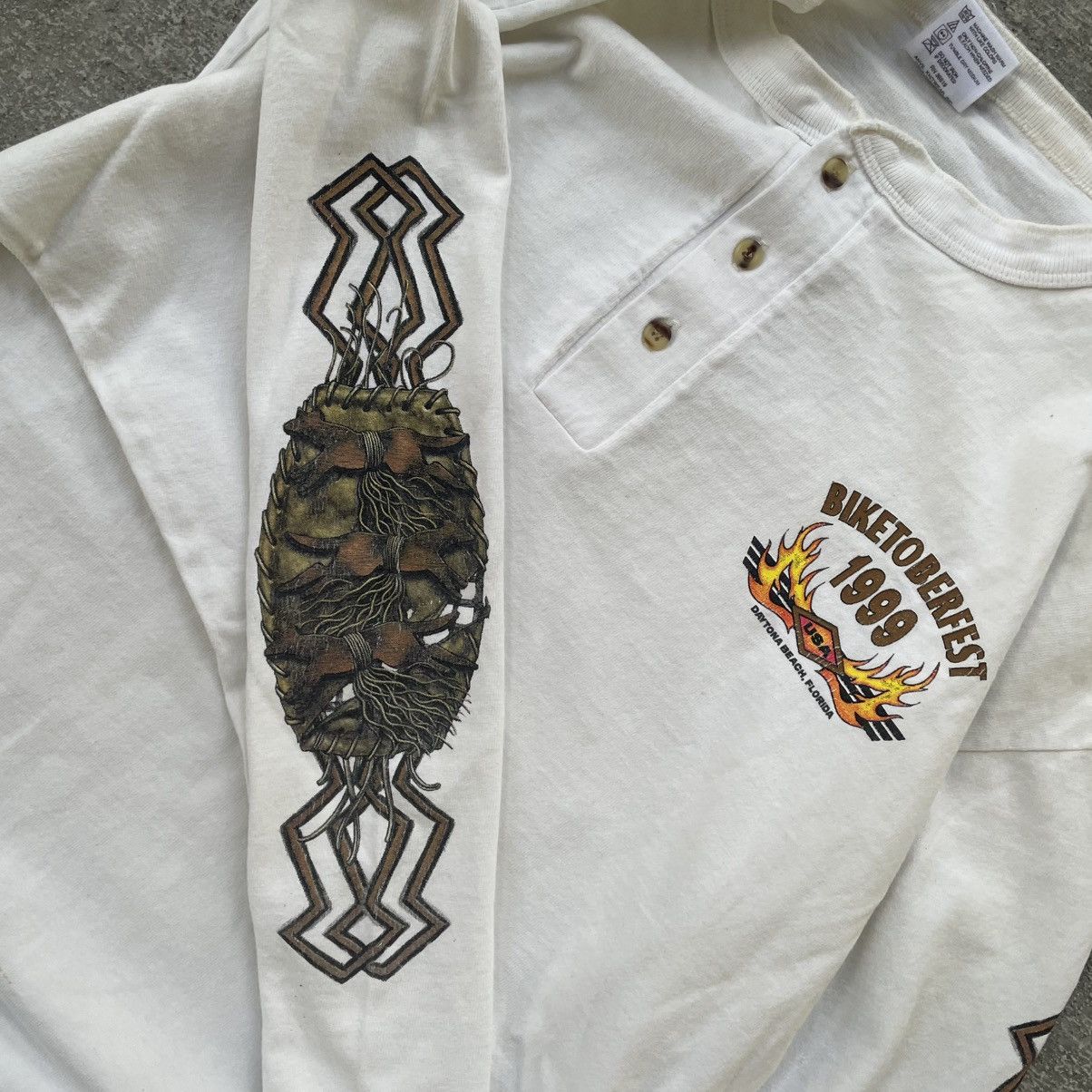 Vintage Vintage 1999 Biketoberfest Native American Wolf Longsleeve Size US L / EU 52-54 / 3 - 1 Thumbnail