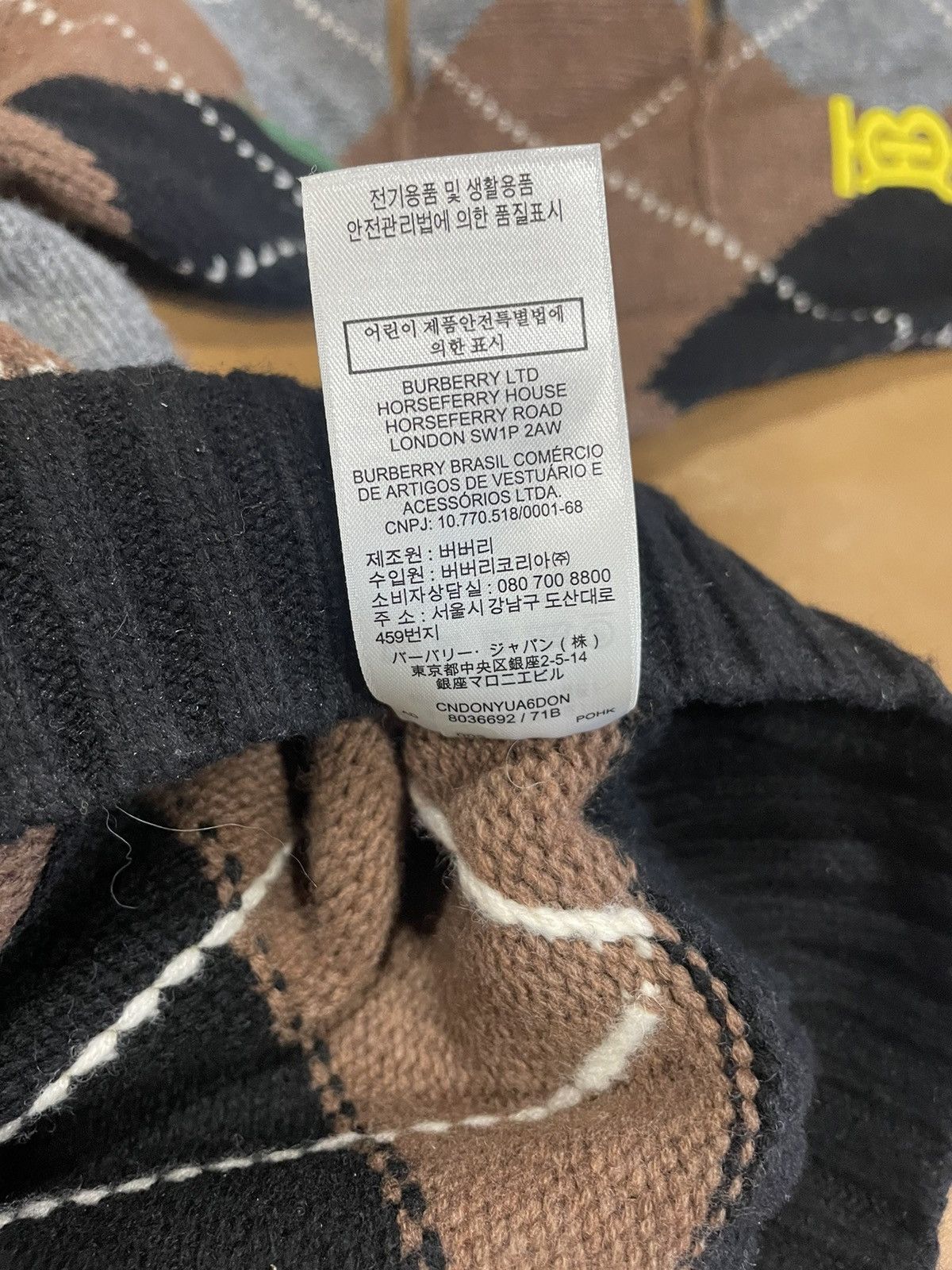 Burberry Dua Lipa’s Argyle Burberry Knit Sweater Size L / US 10 / IT 46 - 13 Thumbnail