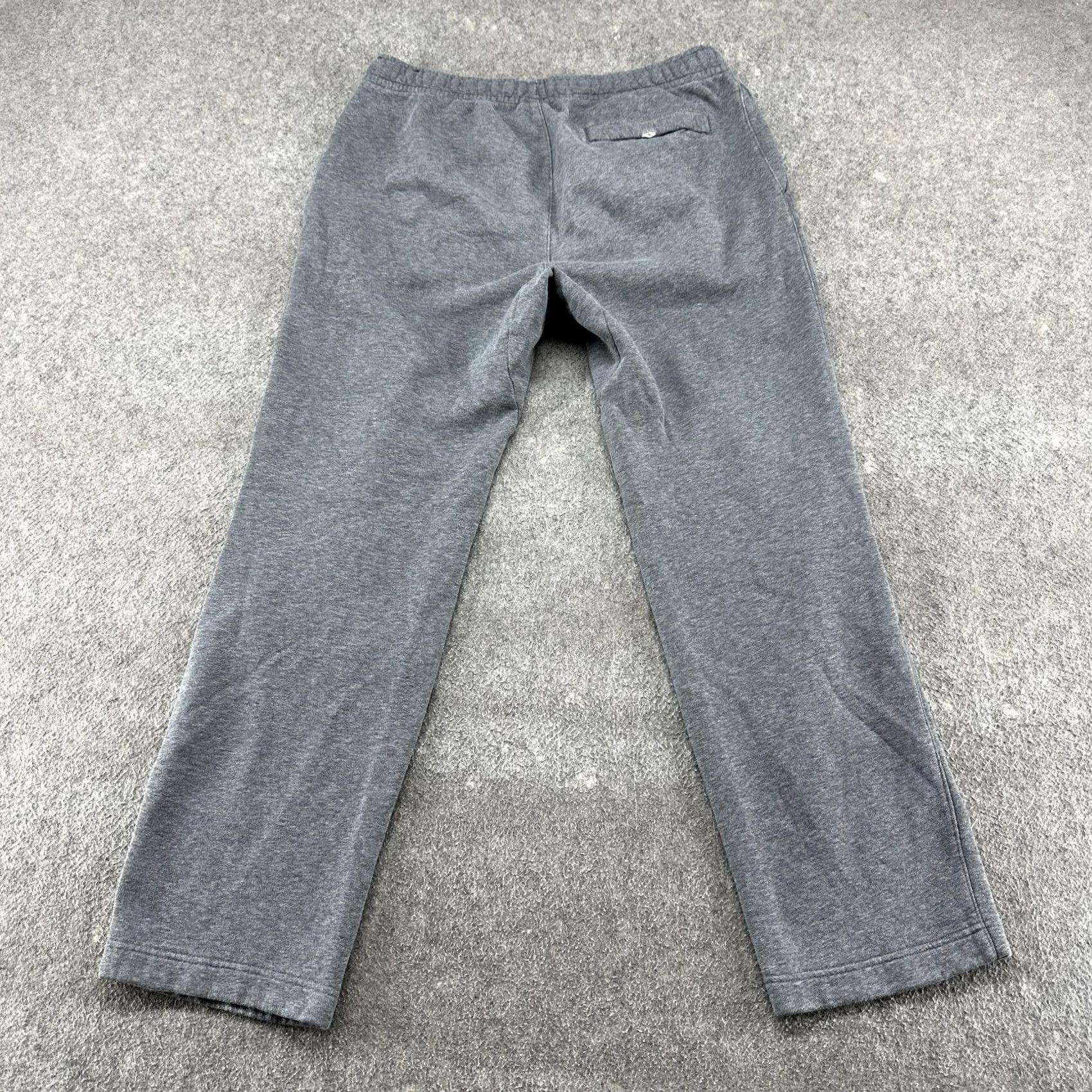 Nike Nike Sweatpants Mens M Grey Club Fleece Straight Leg Swoosh Baggy Cotton Y2K Size US 31 - 7 Thumbnail