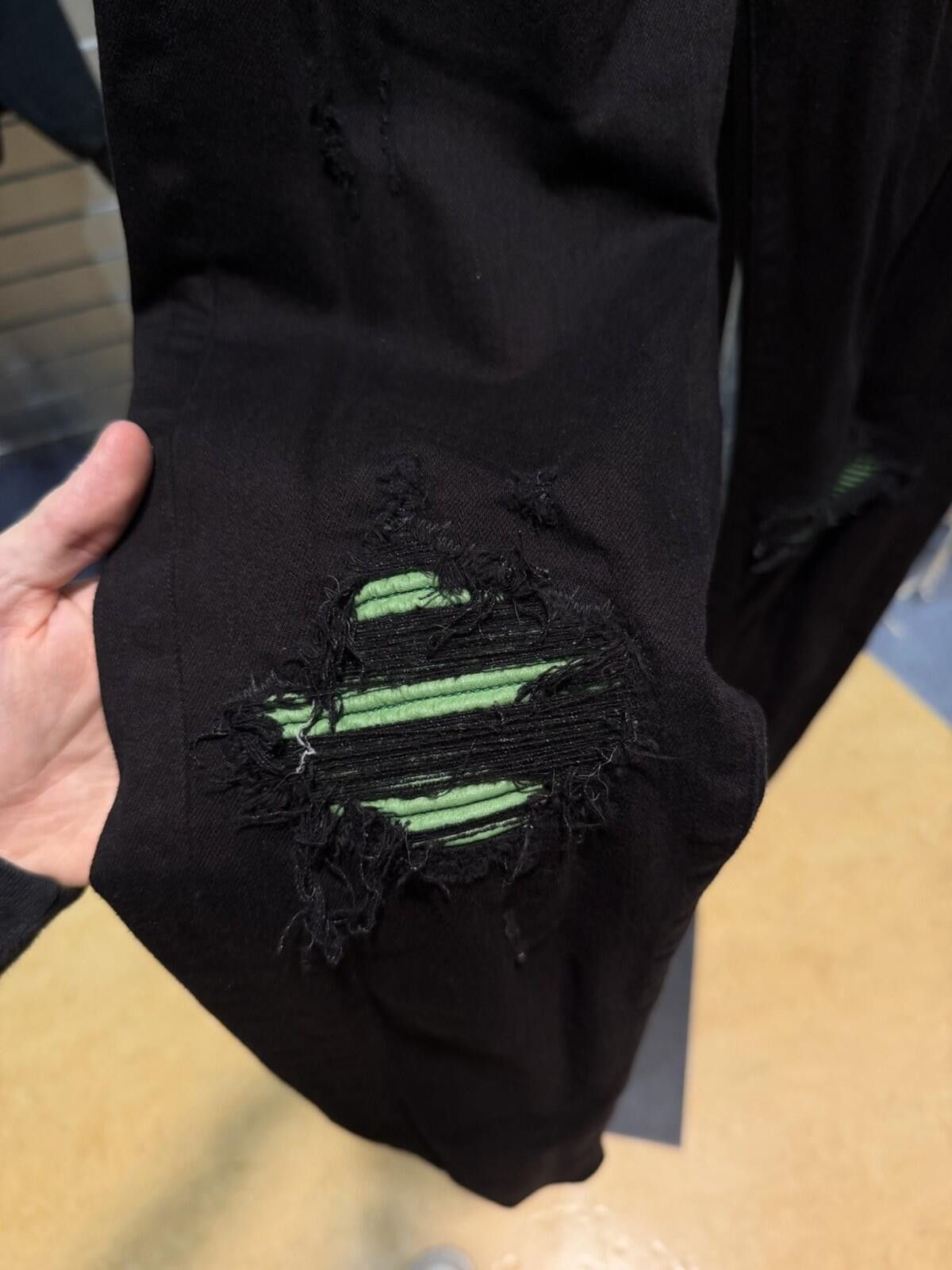 Amiri Size 30 - Amiri Black MX1 Green Patch Jeans 100% Authentic Size US 30 / EU 46 - 8 Thumbnail