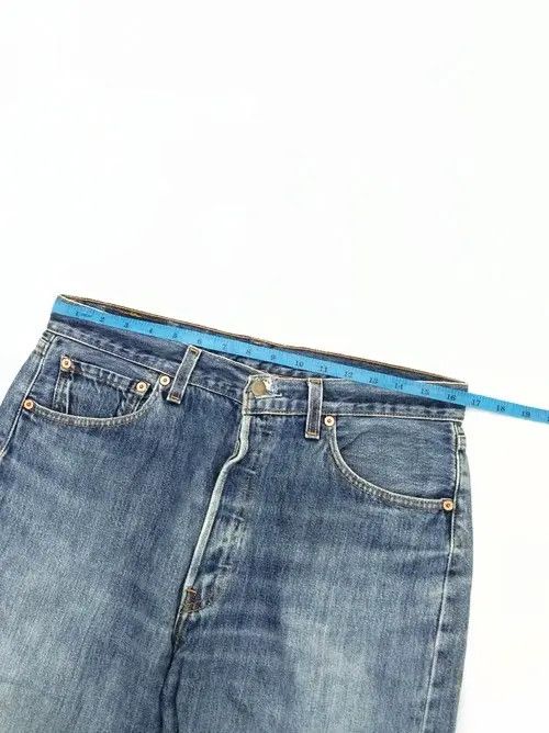 Levi's 90s Vintage Levi's 501 Made In USA Distressed Jeans 33x32 Size US 33 - 6 Thumbnail