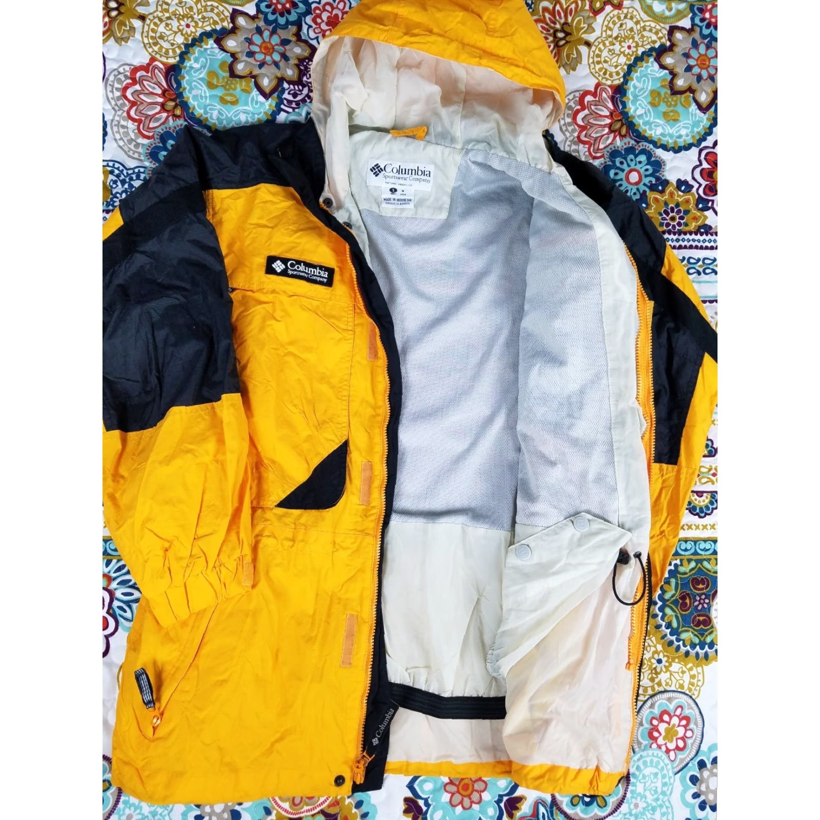 Vintage VINTAGE Columbia Sportswear Tectonite Hoodie Parka Windbreaker Jacket Mens S Small Yellow & Black 90s Windbreaker Jacket Mens S Size US S / EU 44-46 / 1 - 2 Thumbnail