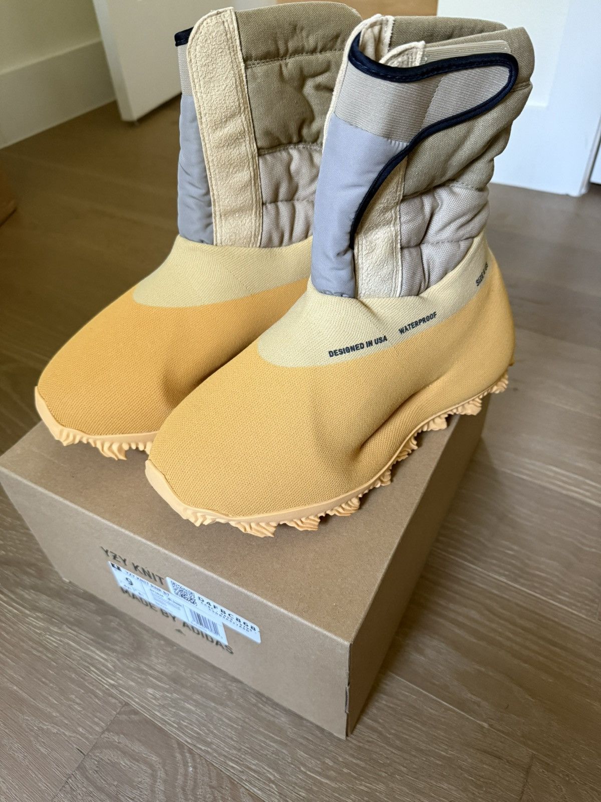 adidas YEEZY Knit Runner Boot（27） adidas Yeezy Knit Runner Boot 
